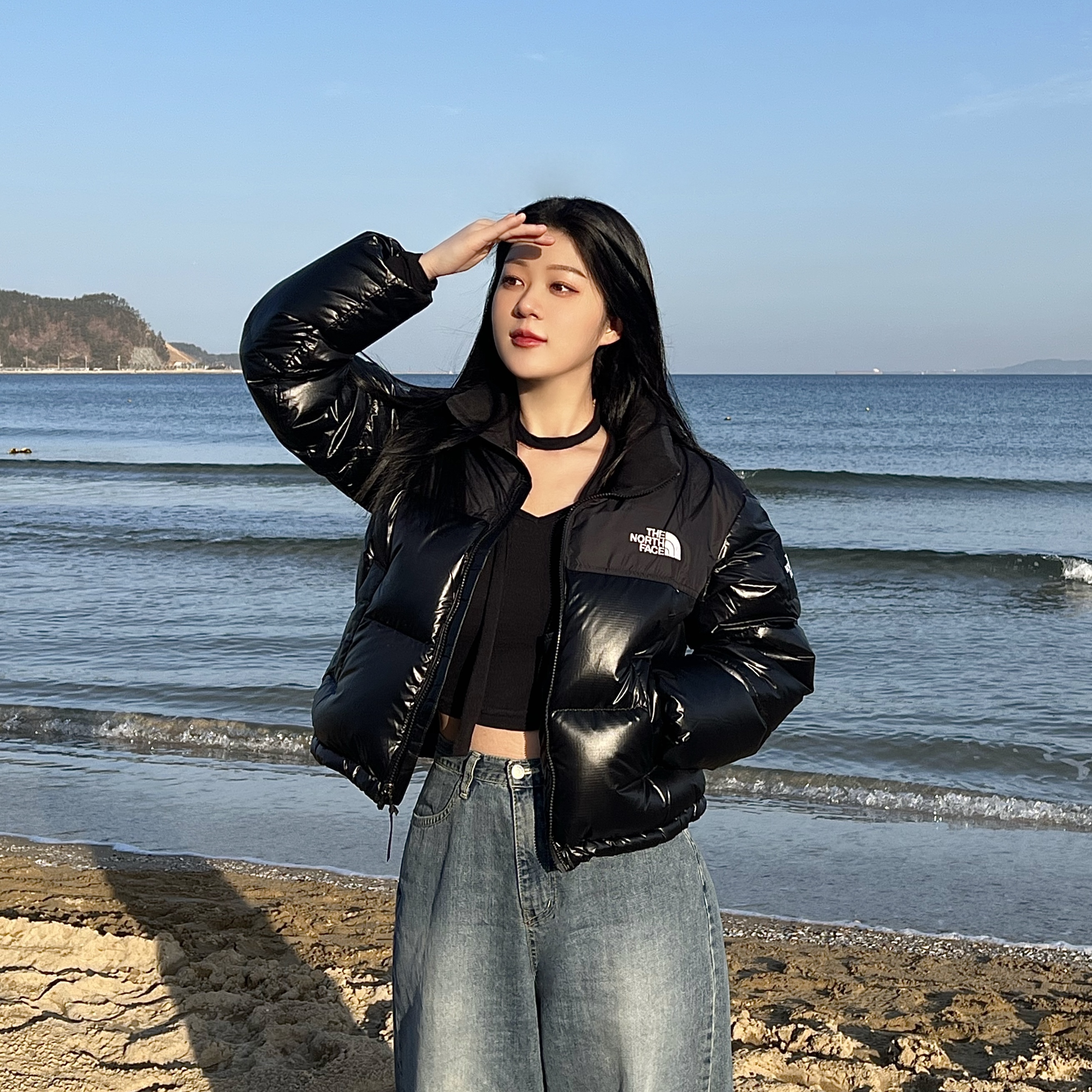 (W) The North Face White Label Novelty Nuptse Down Jacket SP Real Black 착용 스타일