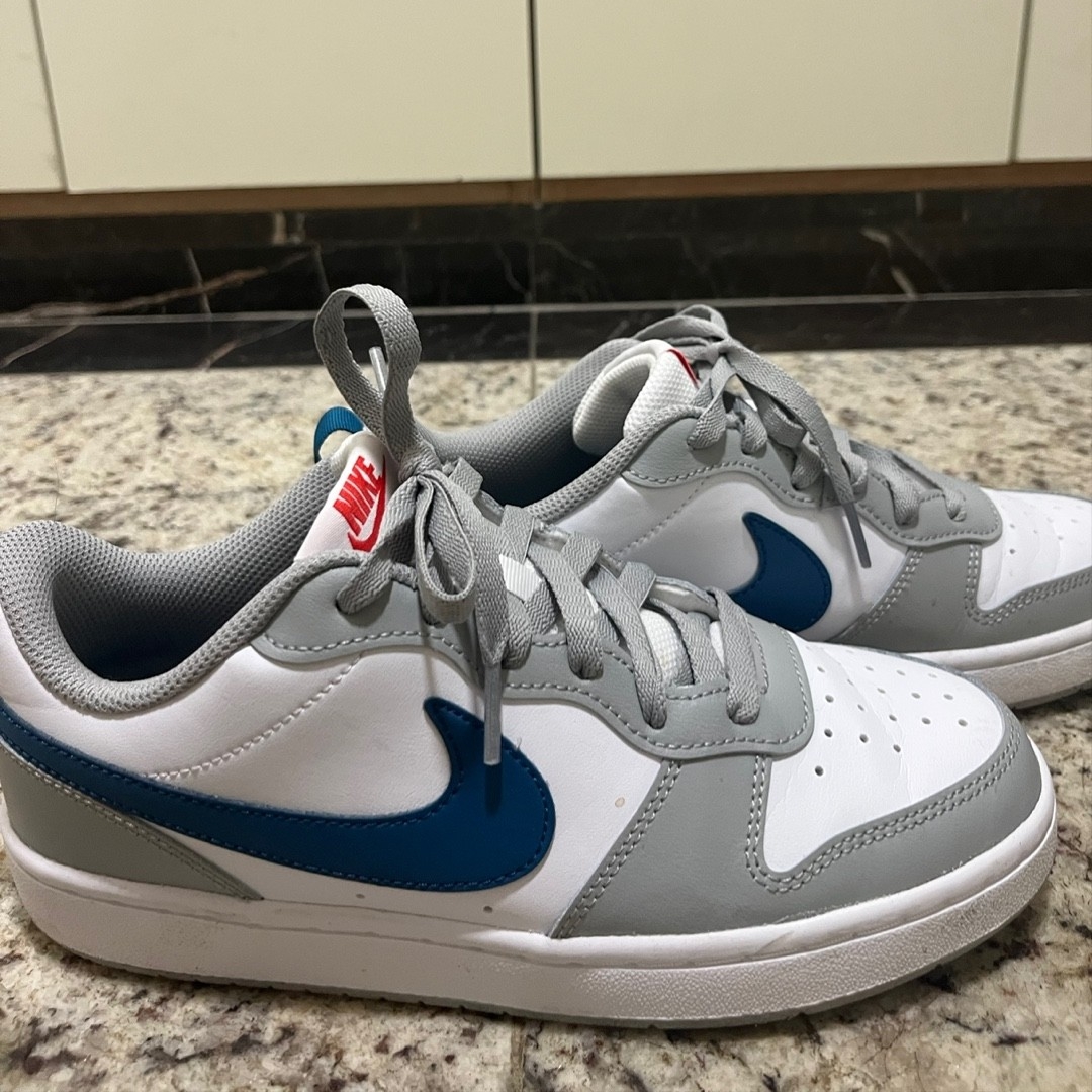 (GS) Nike Court Borough Low 2 Light Smoke Grey 착용 스타일 - 2