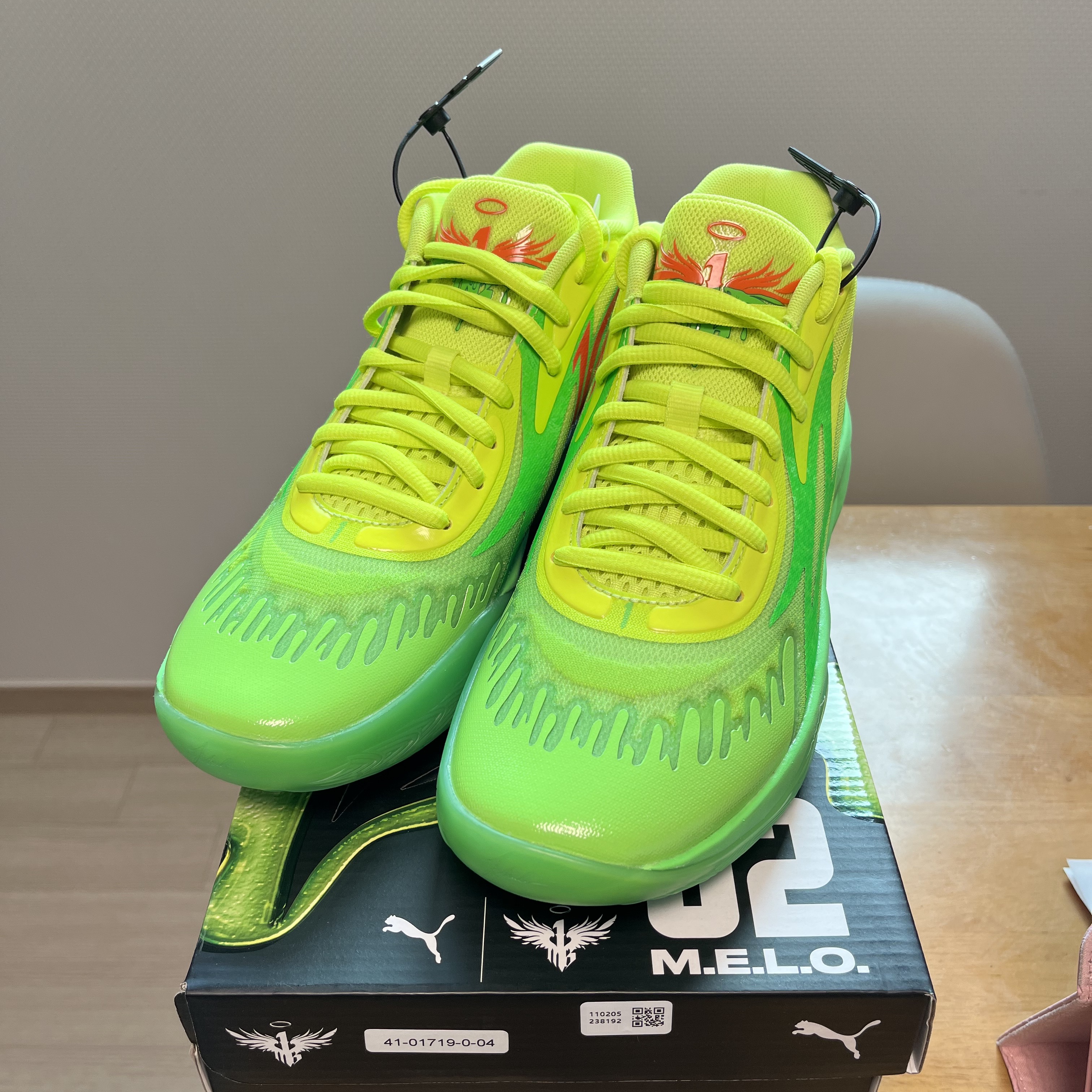 Puma MB.02 Lamelo Ball Fluro Green Lime Squeeze 착용 스타일