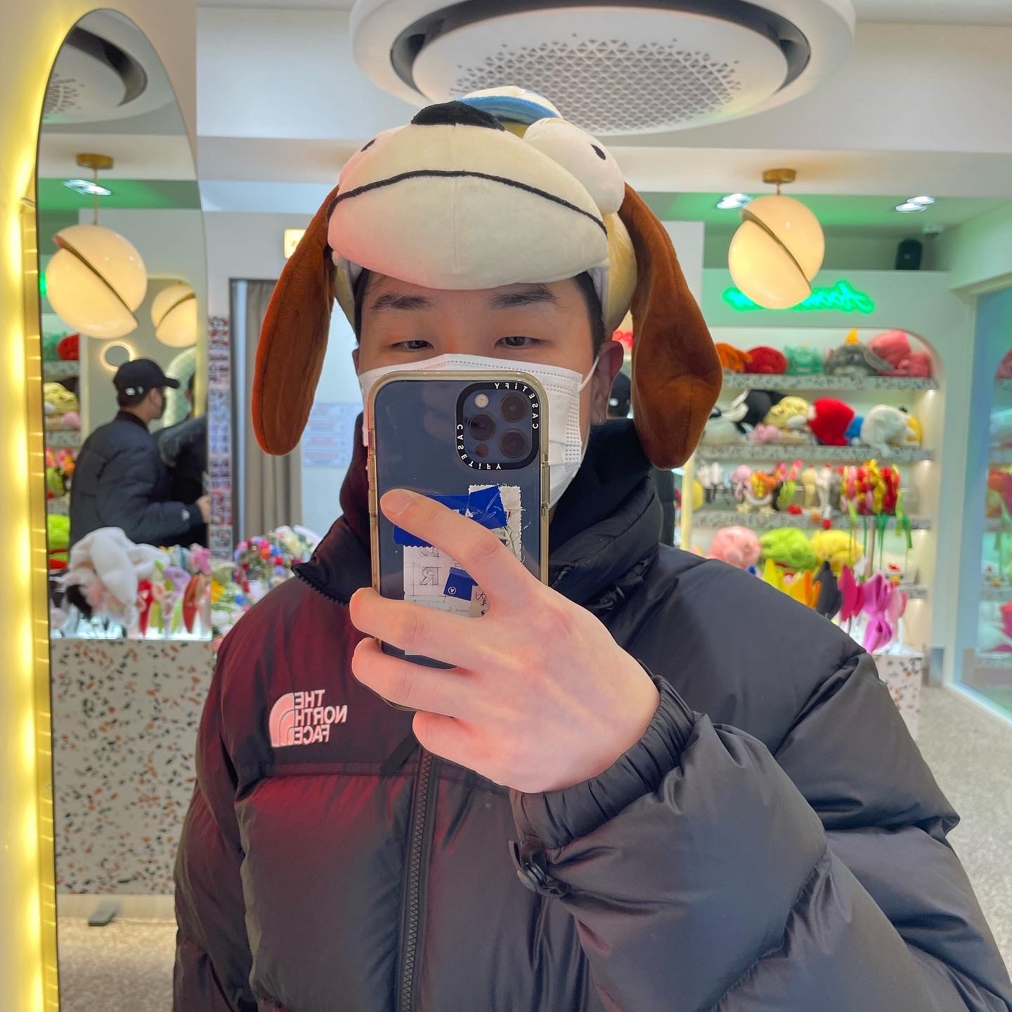 The North Face 1996 Eco Nuptse Jacket Black 착용 스타일