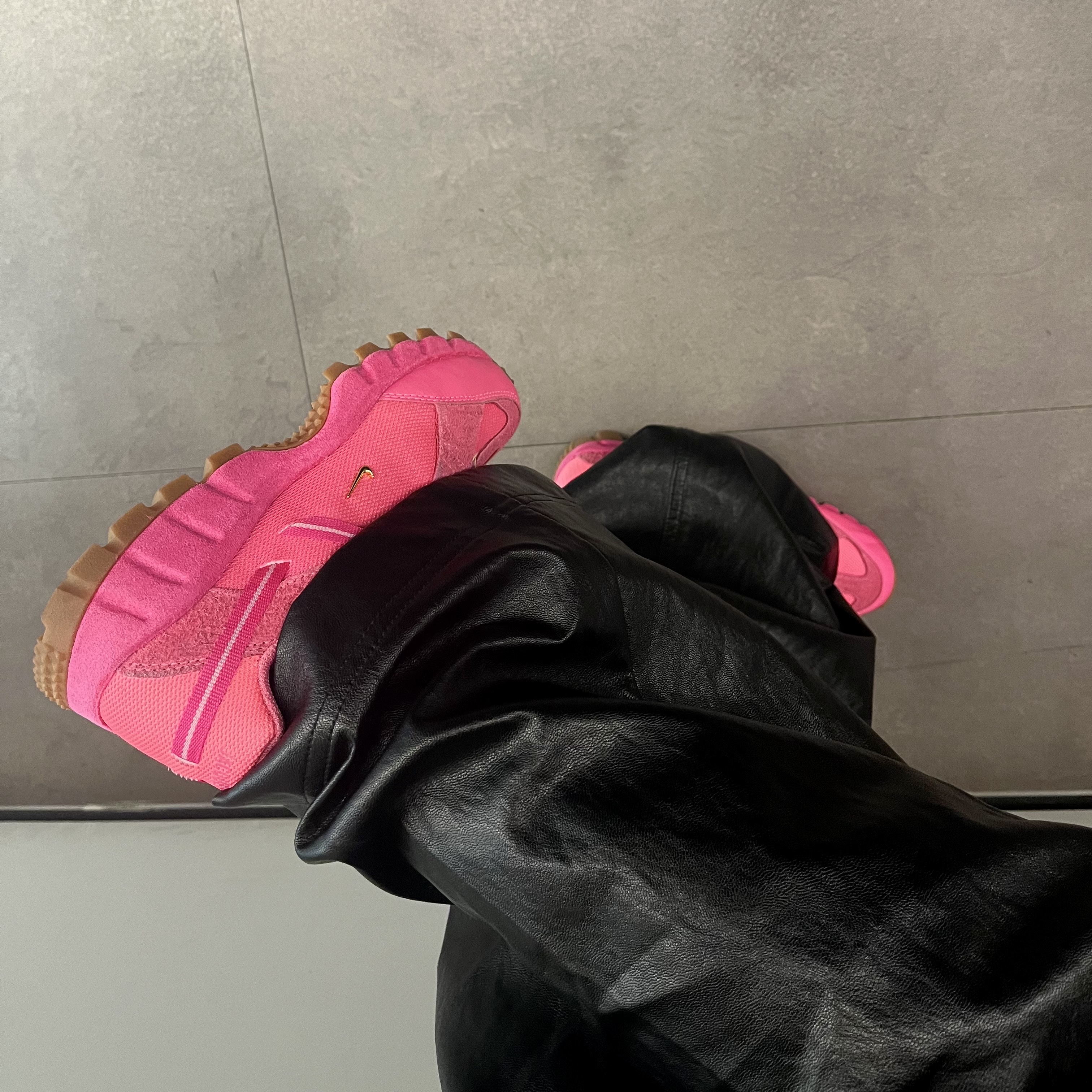 Nike x Jacquemus Air Humara LX Pink Flash 착용 스타일