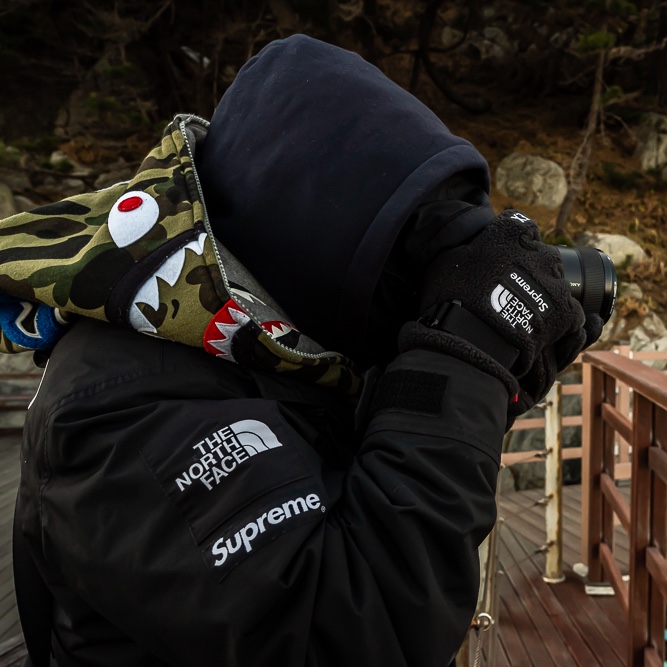 Jordan 11 Retro Concord 2018, Supreme x The North Face Cargo Jacket Black - 20SS 착용 스타일 - 2