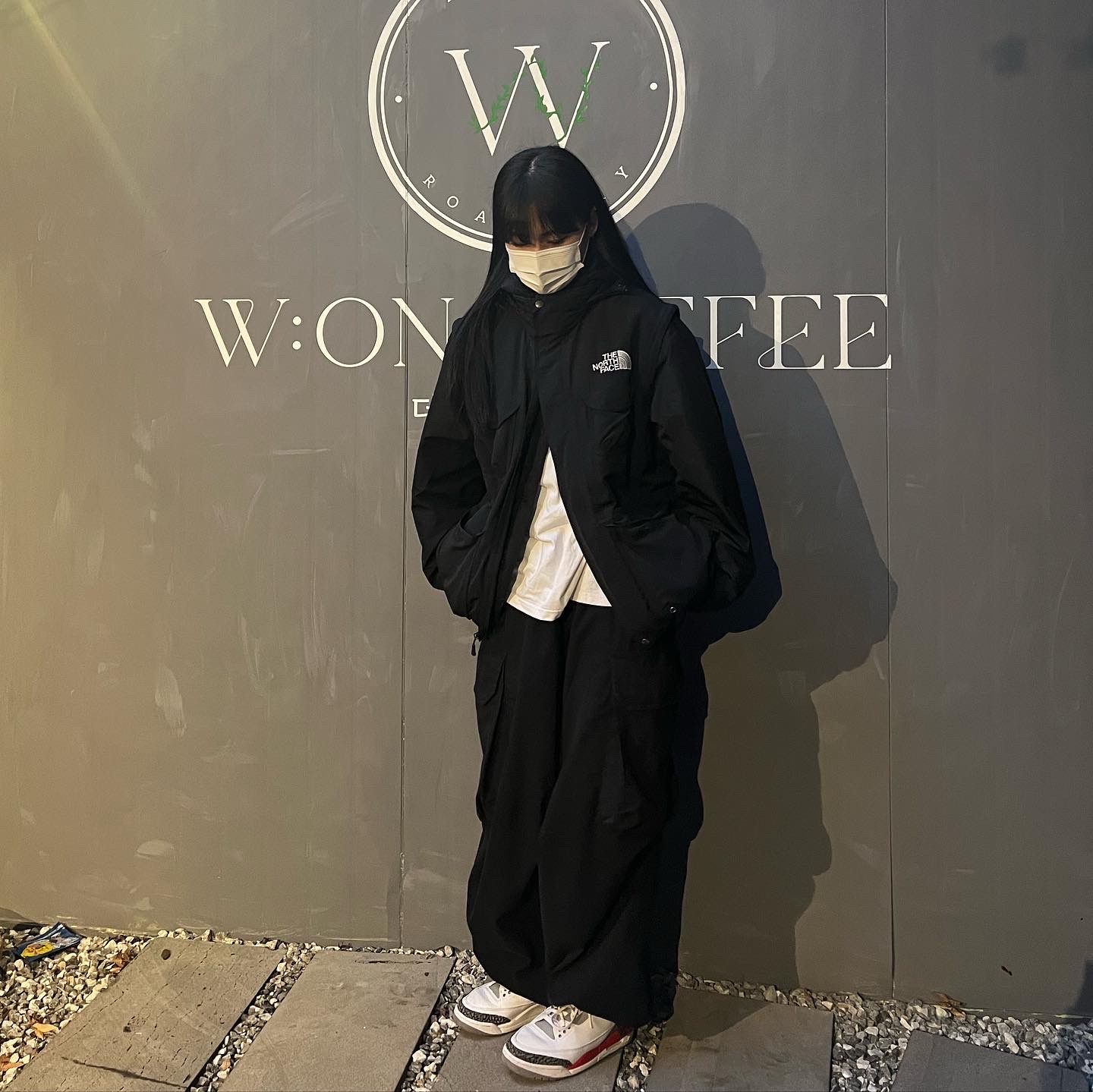 Supreme x The North Face Trekking Convertible Jacket Black - 22SS, Jordan 3 Retro Fire Red 2022 착용 스타일