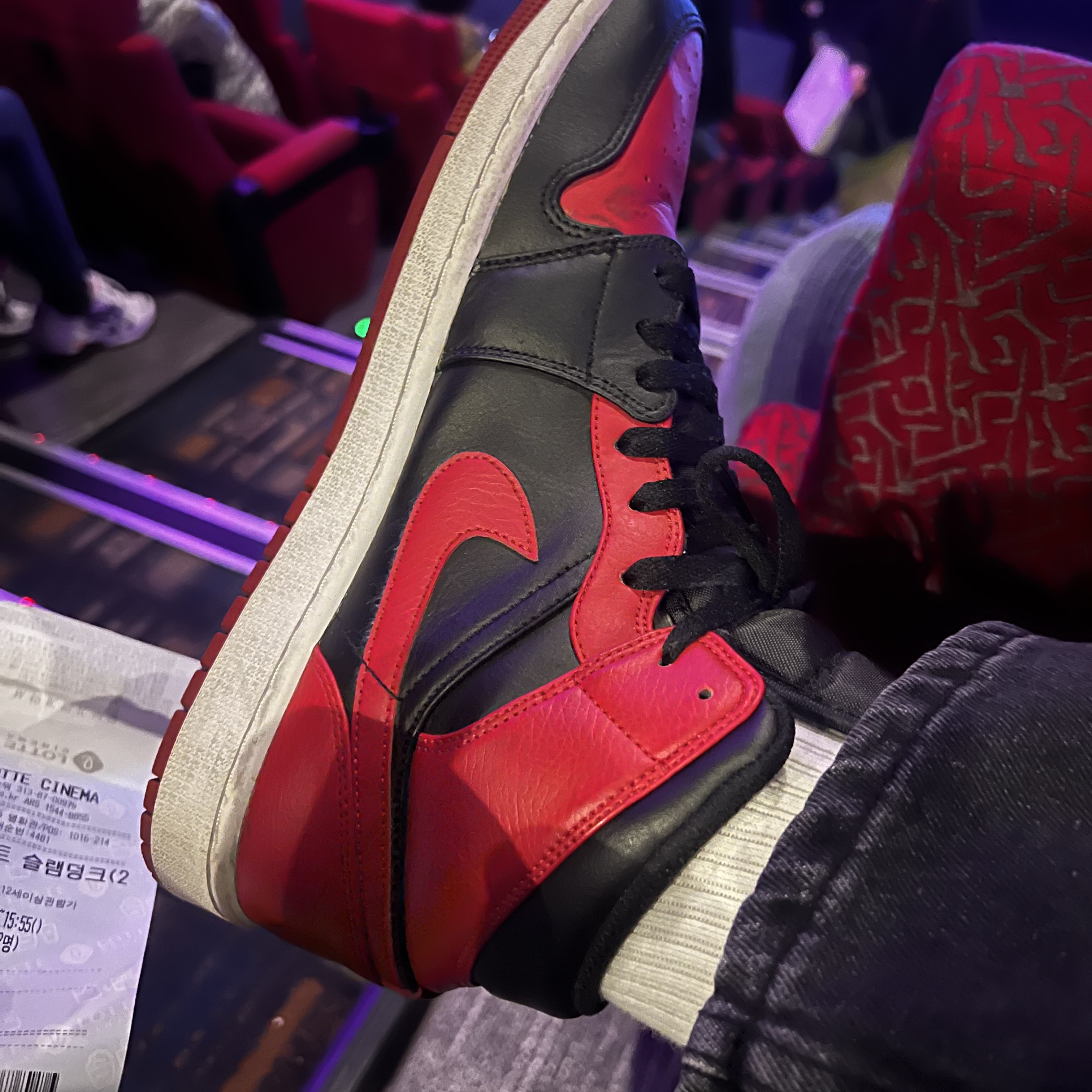 Jordan 1 Mid Bred Banned 2020 착용 스타일 - 2