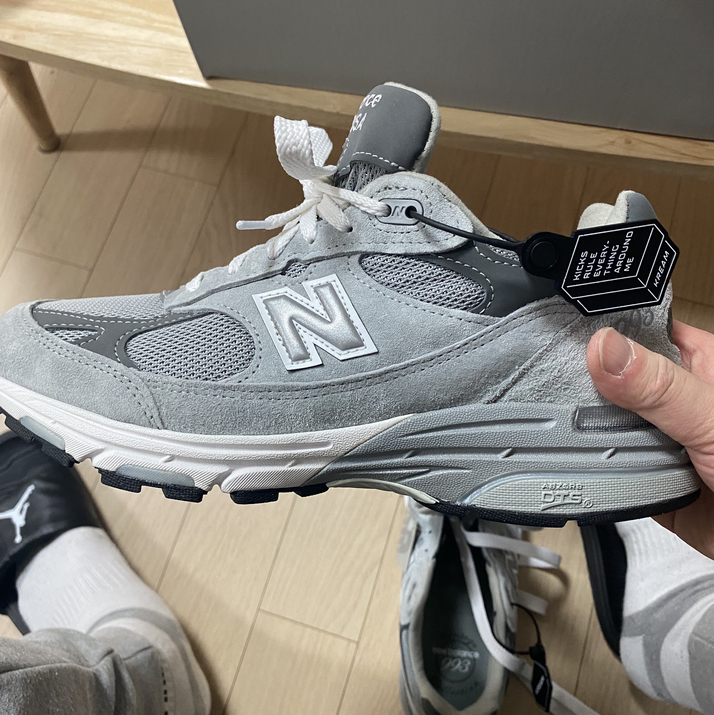 New Balance 993 Made in USA Grey - D Standard 착용 스타일