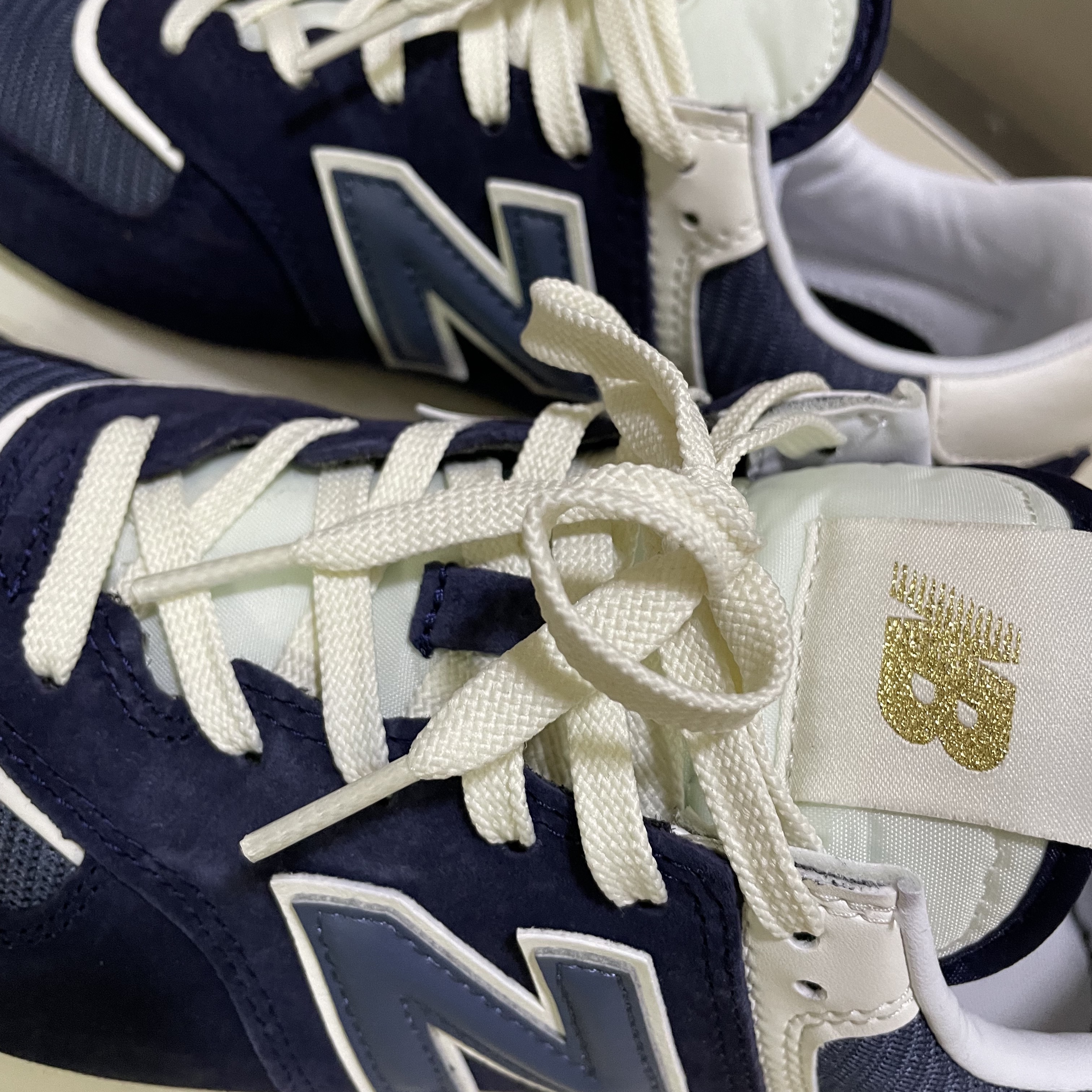 New Balance 574 Legacy Navy 착용 스타일