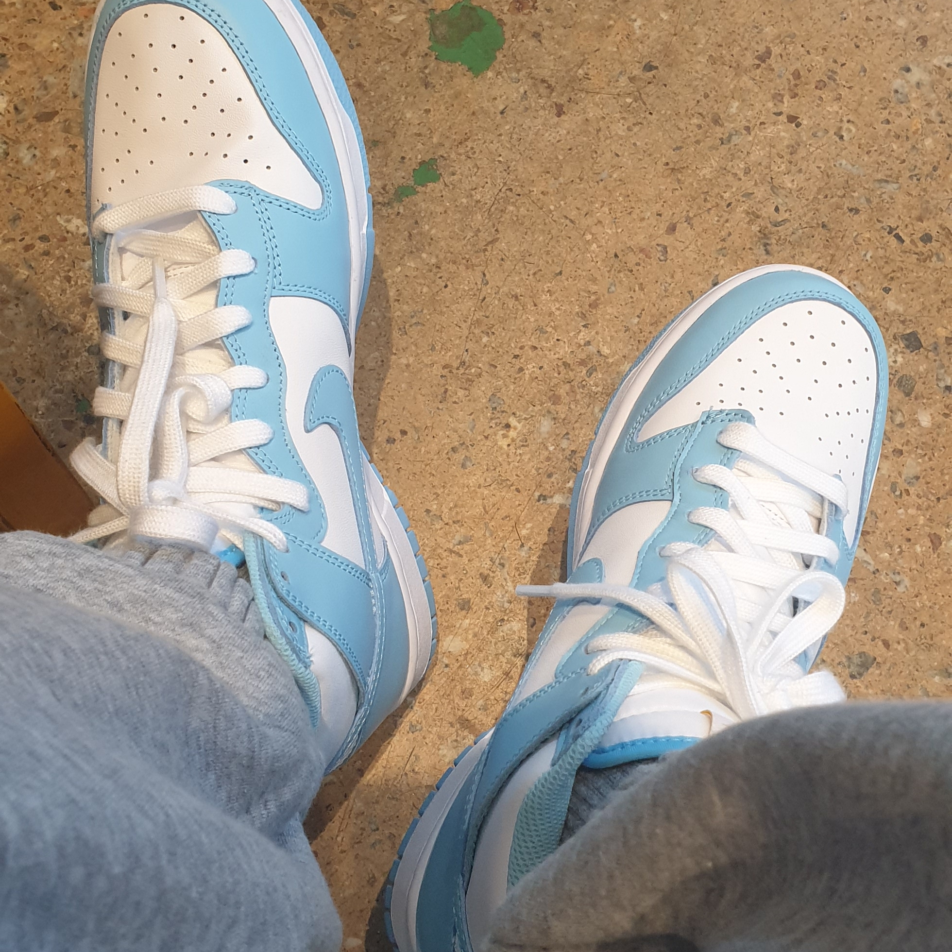 Nike Dunk High Retro Blue Chill 착용 스타일