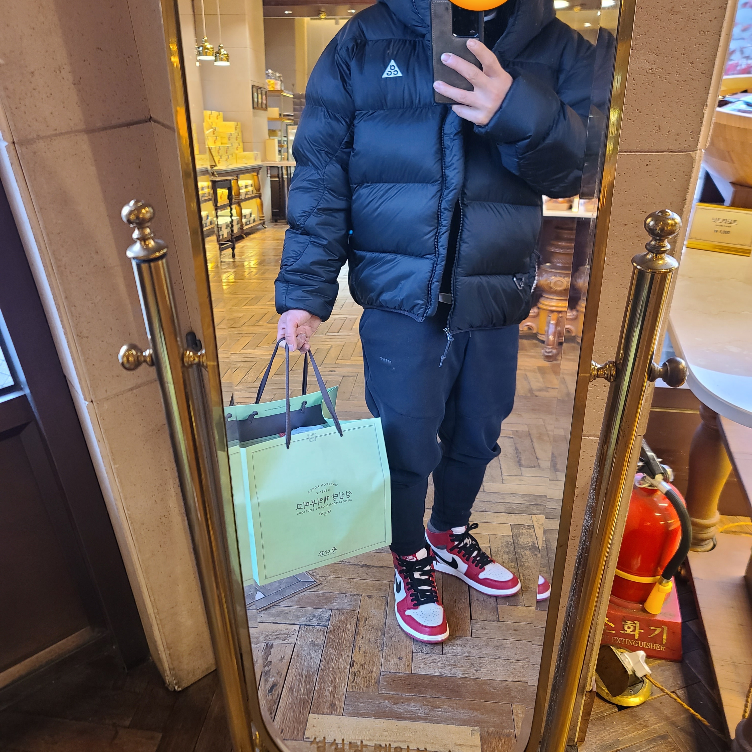Jordan 1 Retro High OG Chicago 2022, Nike ACG Therma-Fit ADV Lunar Lake Puffer Jacket Black - Asia 착용 스타일