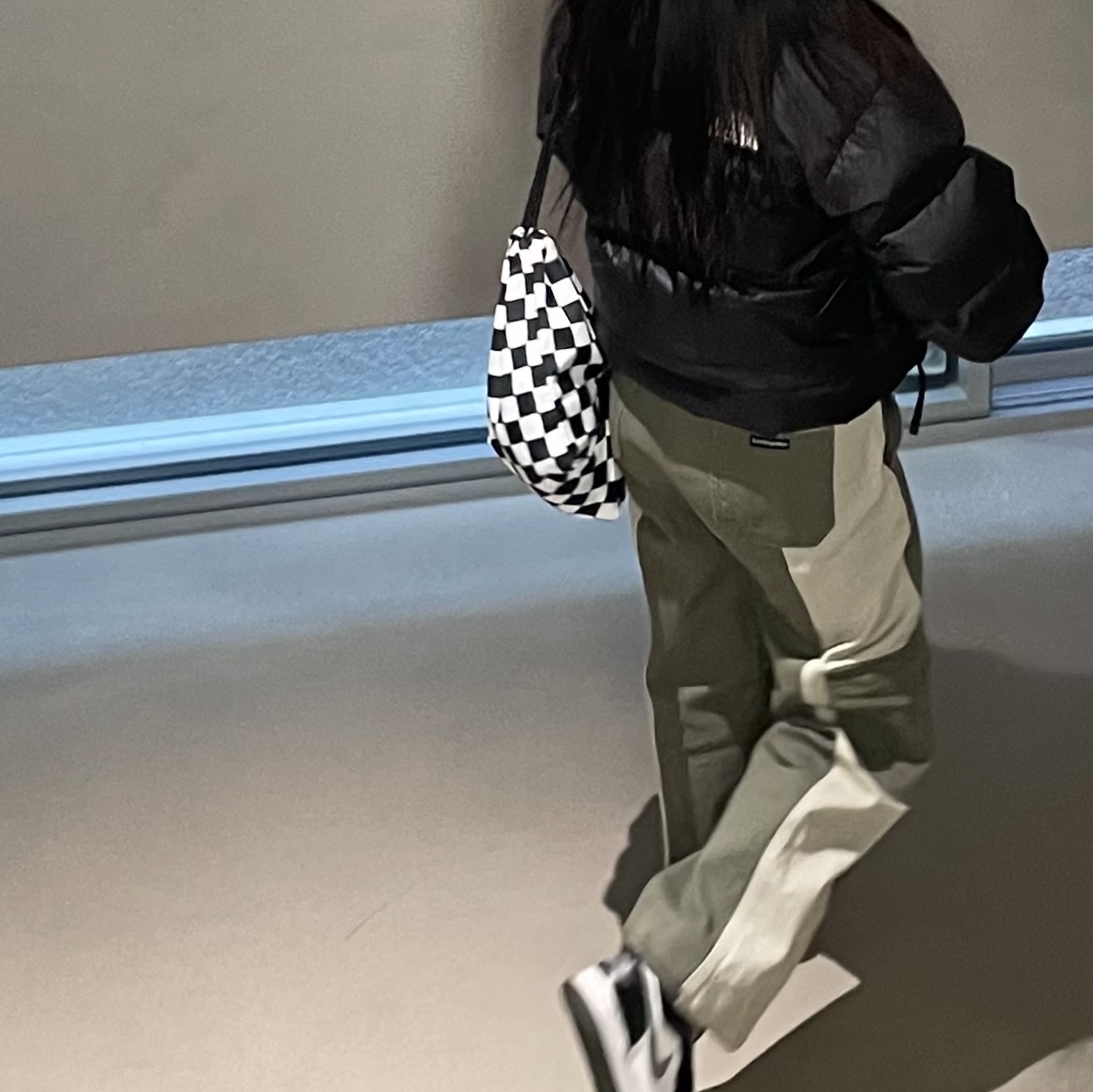 The North Face 1996 Eco Nuptse Jacket Black, (GS) Jordan 1 Low Black Particle Grey 착용 스타일 - 1