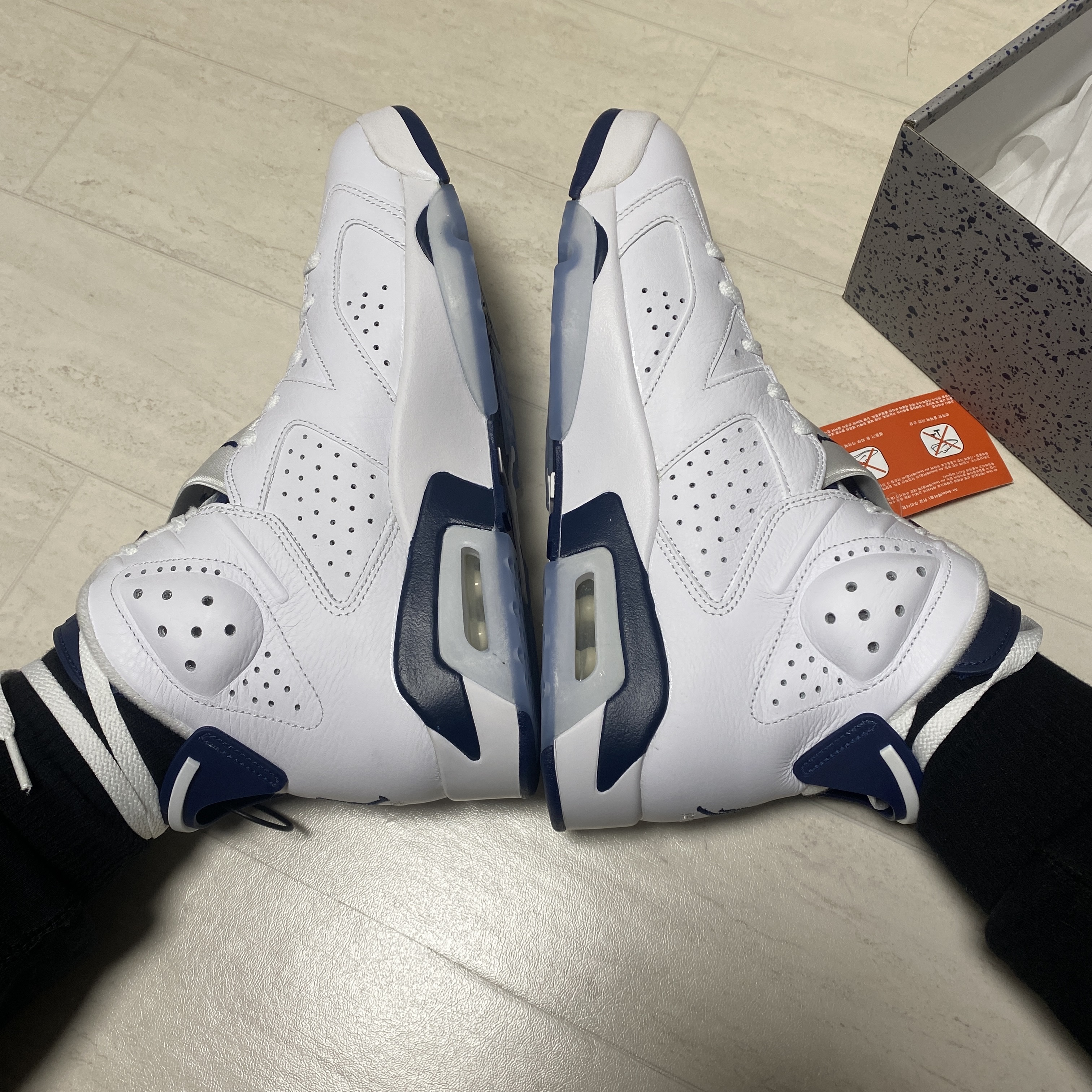 Jordan 6 Retro Midnight Navy 착용 스타일 - 1