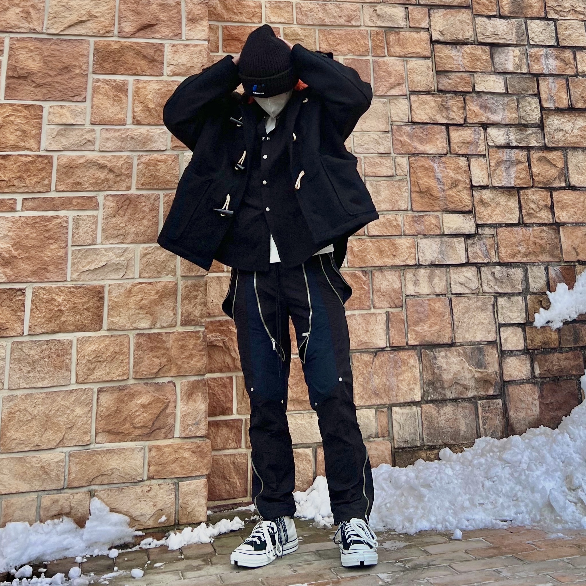 Converse x Feng Chen Wang Chuck 70 2-in-1 Natural Ivory Black, Undermycar Armored Multi Metal Zip Nylon Jogger Blue Steel - 22SS 착용 스타일