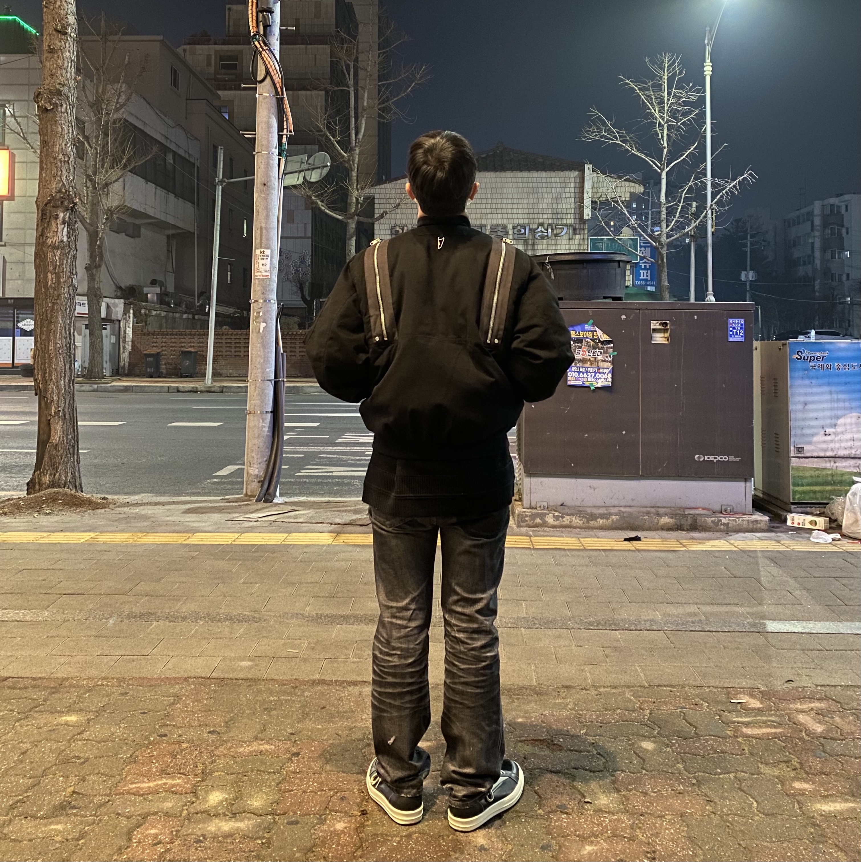 Undermycar Rumlow Back Zip Cotton Garment Bomber Dark Gull - 22FW, Rick Owens Vintage Sneakers Black 착용 스타일