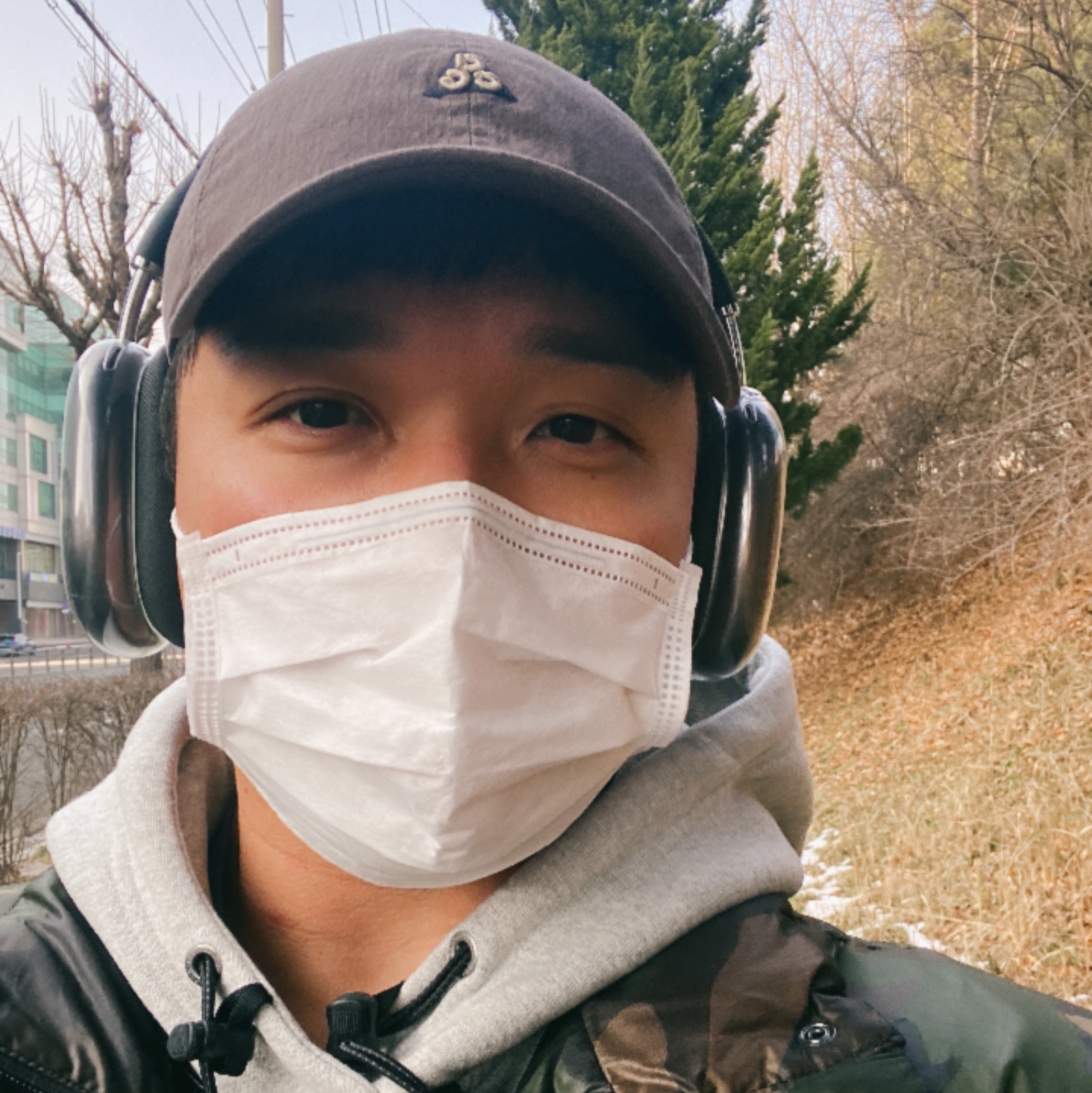 Nike ACG Heritage 86 Cap Ironstone, Apple AirPods Max Lightning Space Gray (Korean Ver.) 착용 스타일