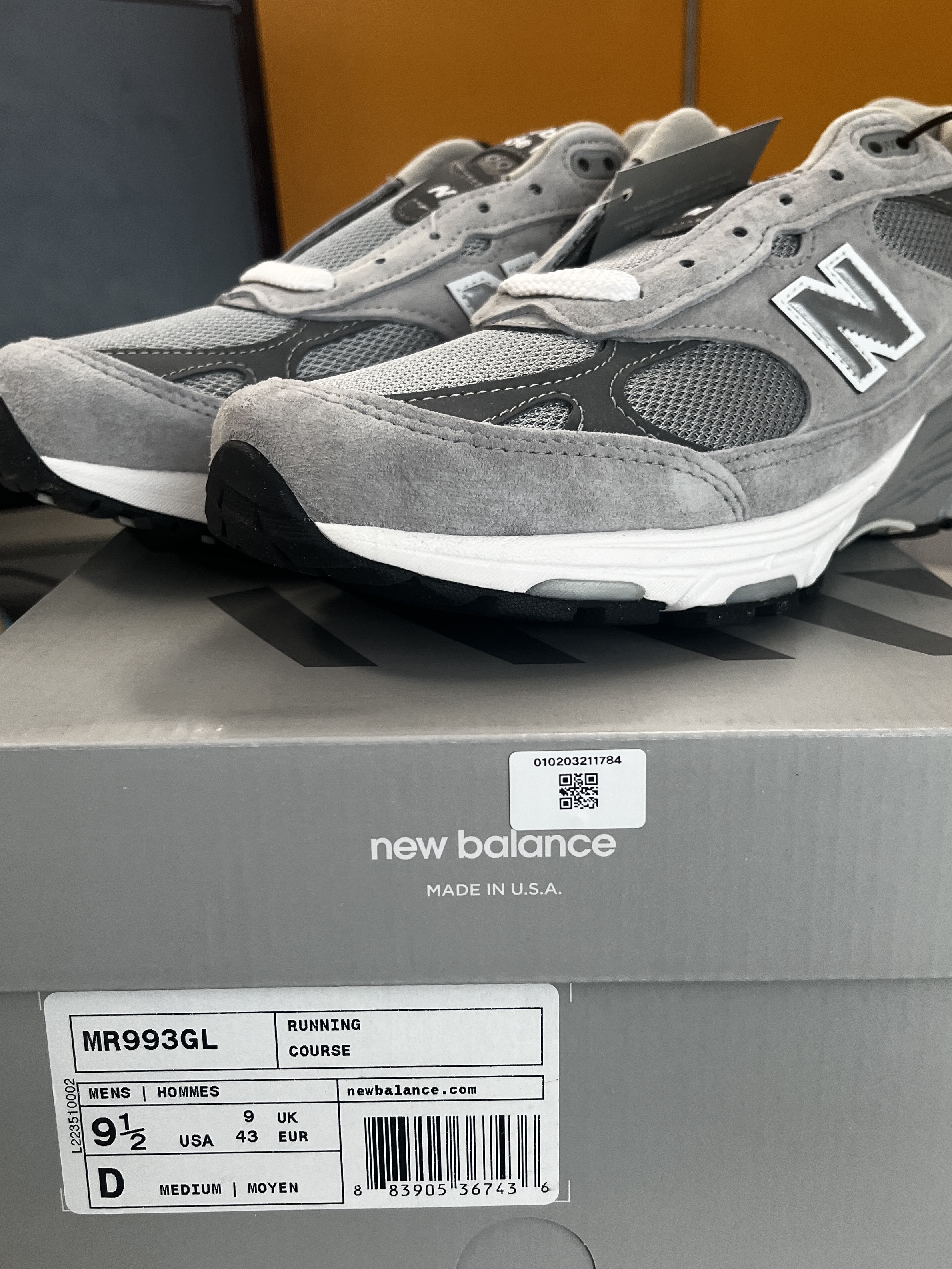 New Balance 993 Made in USA Grey - D Standard 착용 스타일