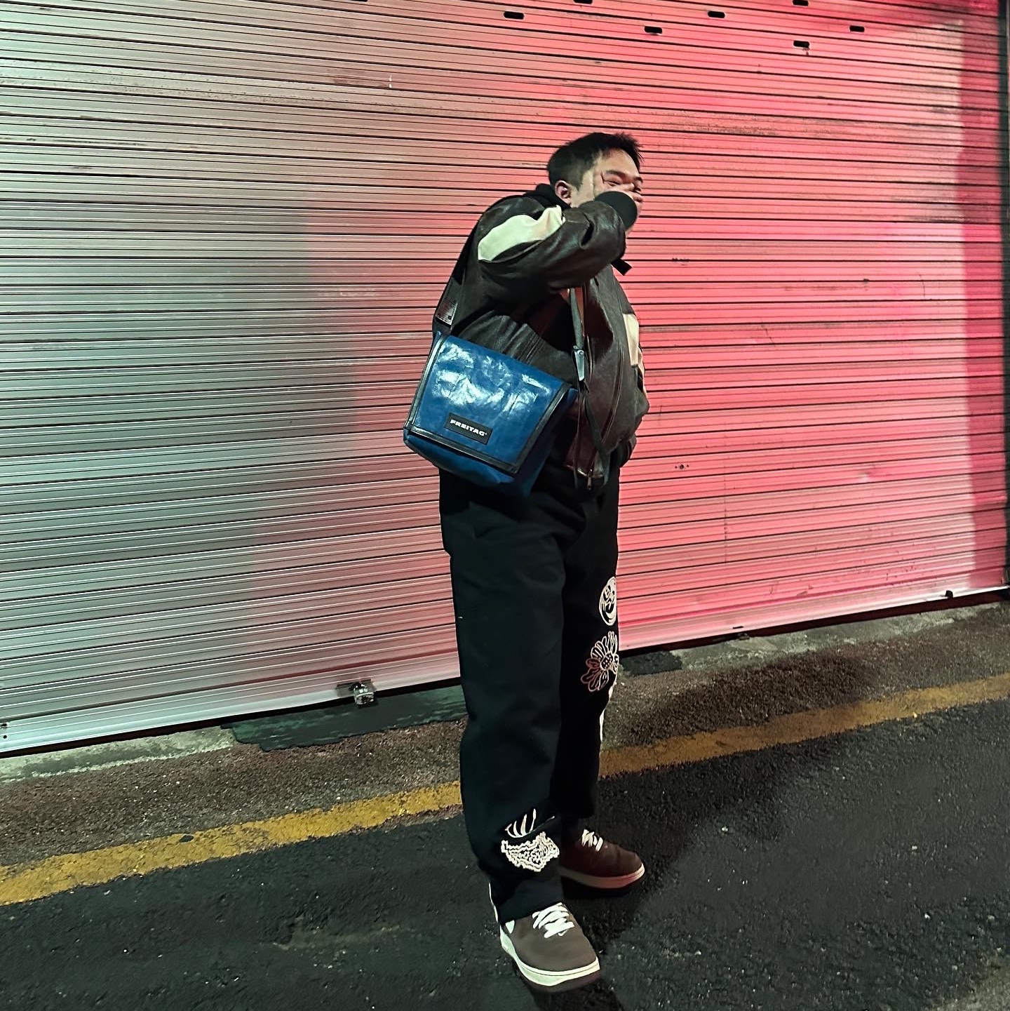Stussy Noma Icon Beach Pants Washed Black 착용 스타일 - 1