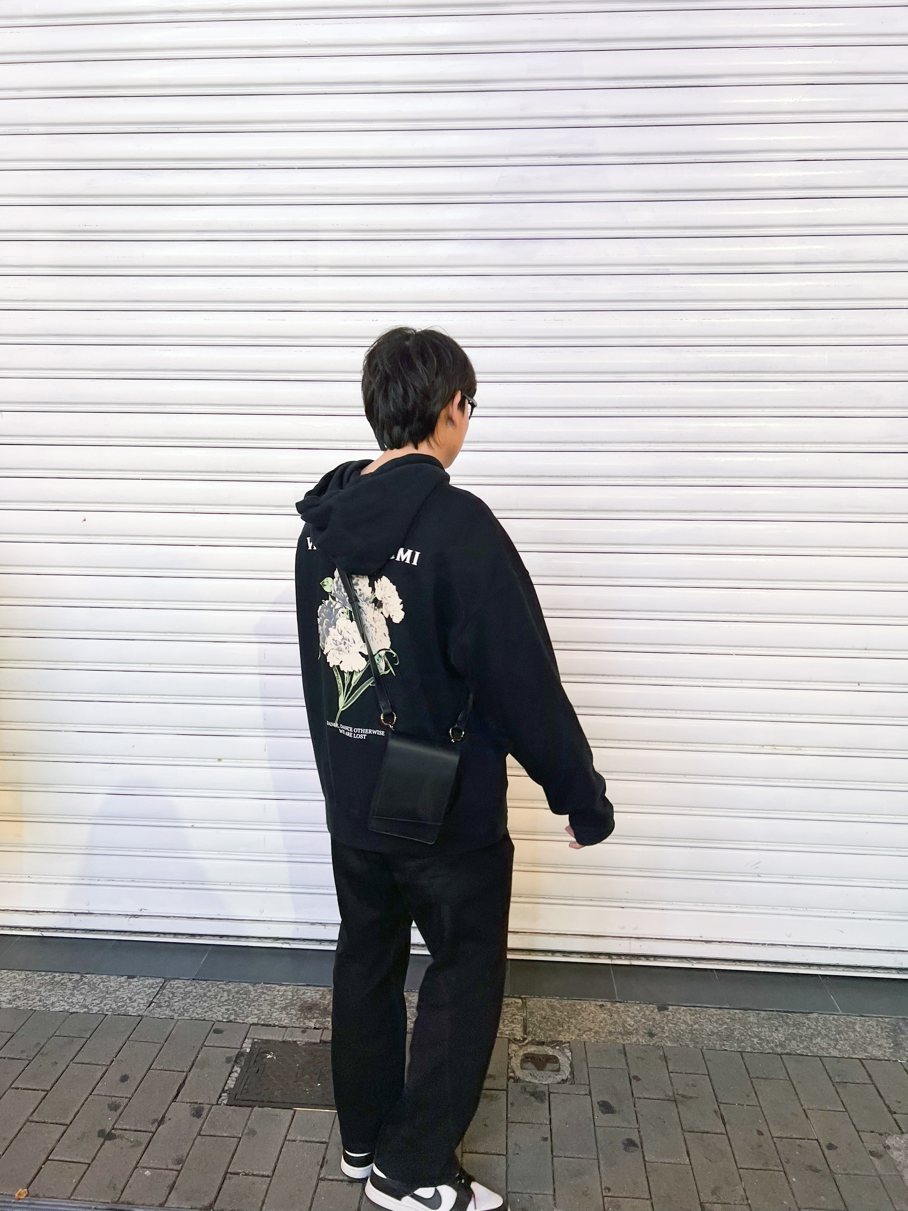 Wooyoungmi Flower Print Back Logo Hoodie Black - 21SS 착용 스타일