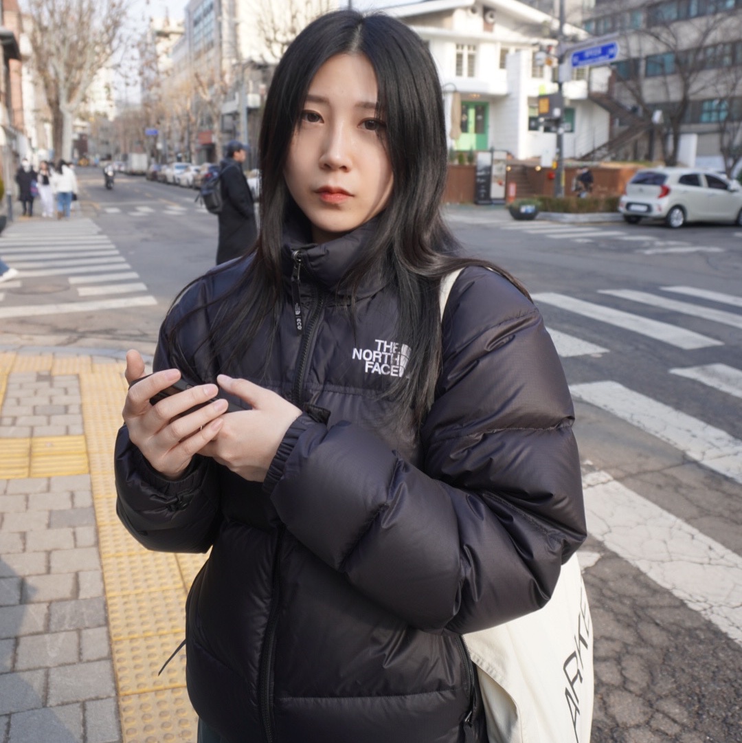 New Balance 992 Made in USA Grey - D Standard, The North Face 1996 Eco Nuptse Jacket Black 착용 스타일 - 3