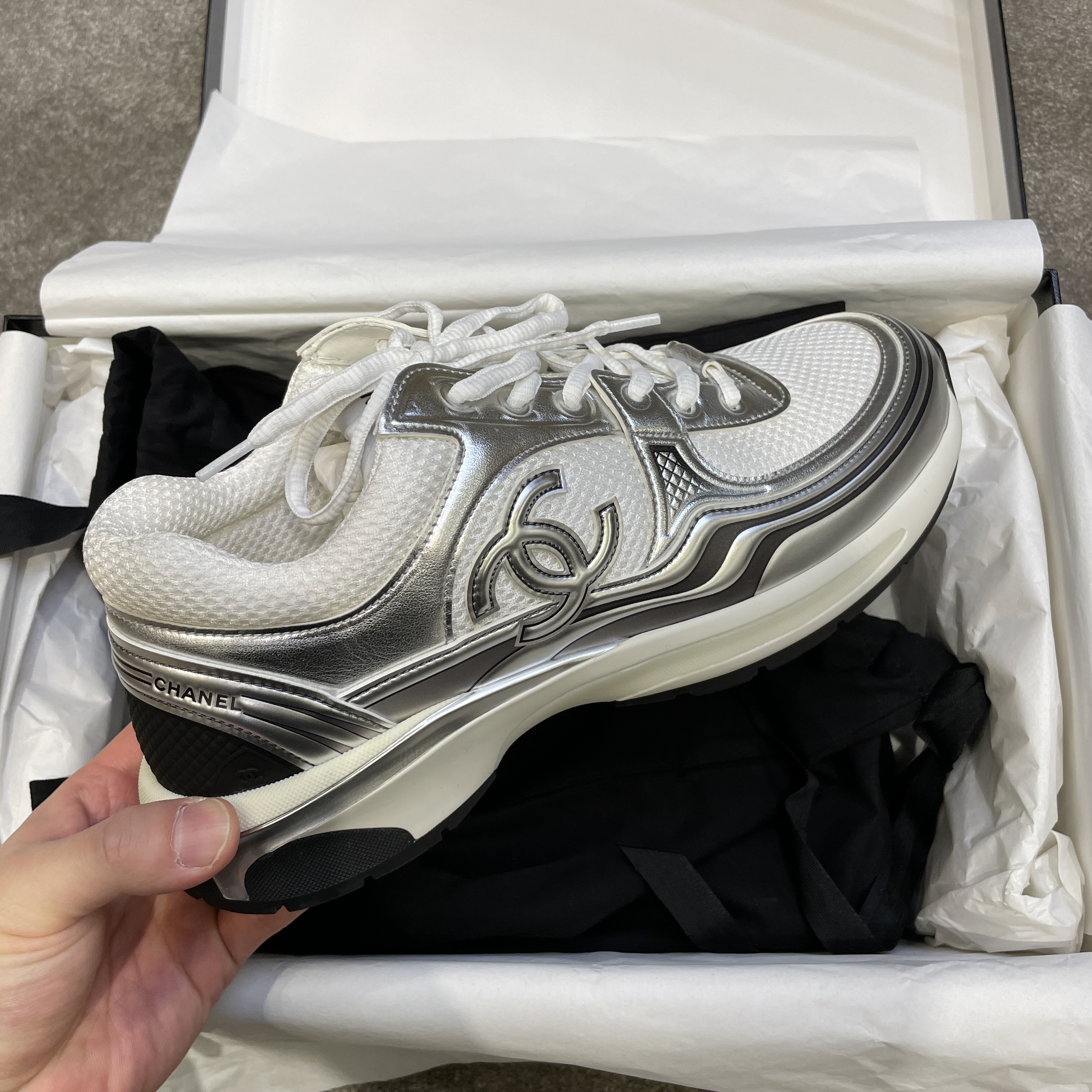 Chanel Sneakers Fabric Laminated & White Silver 착용 스타일