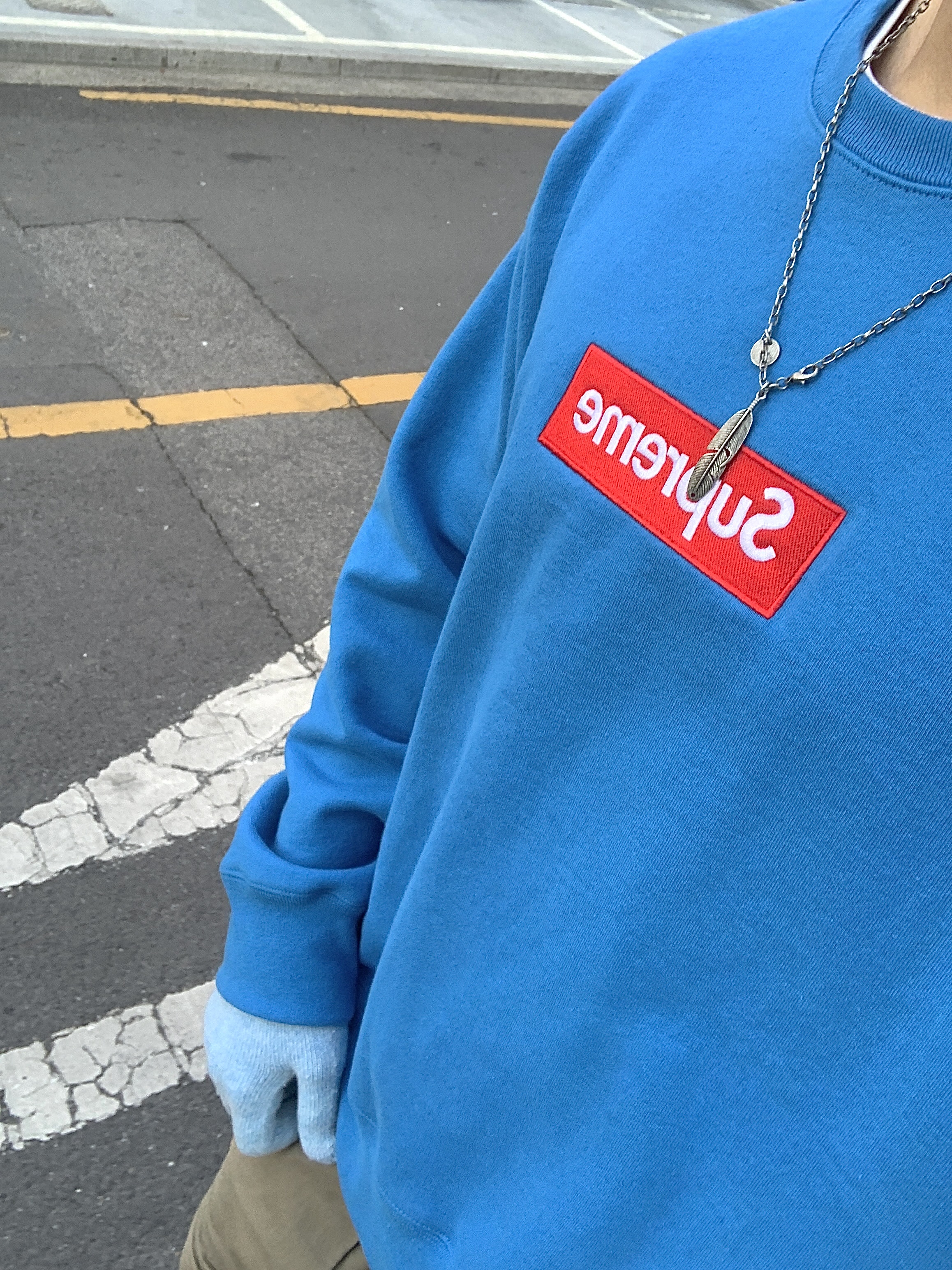 Supreme Box Logo Crewneck Blue - 22FW 착용 스타일 - 2