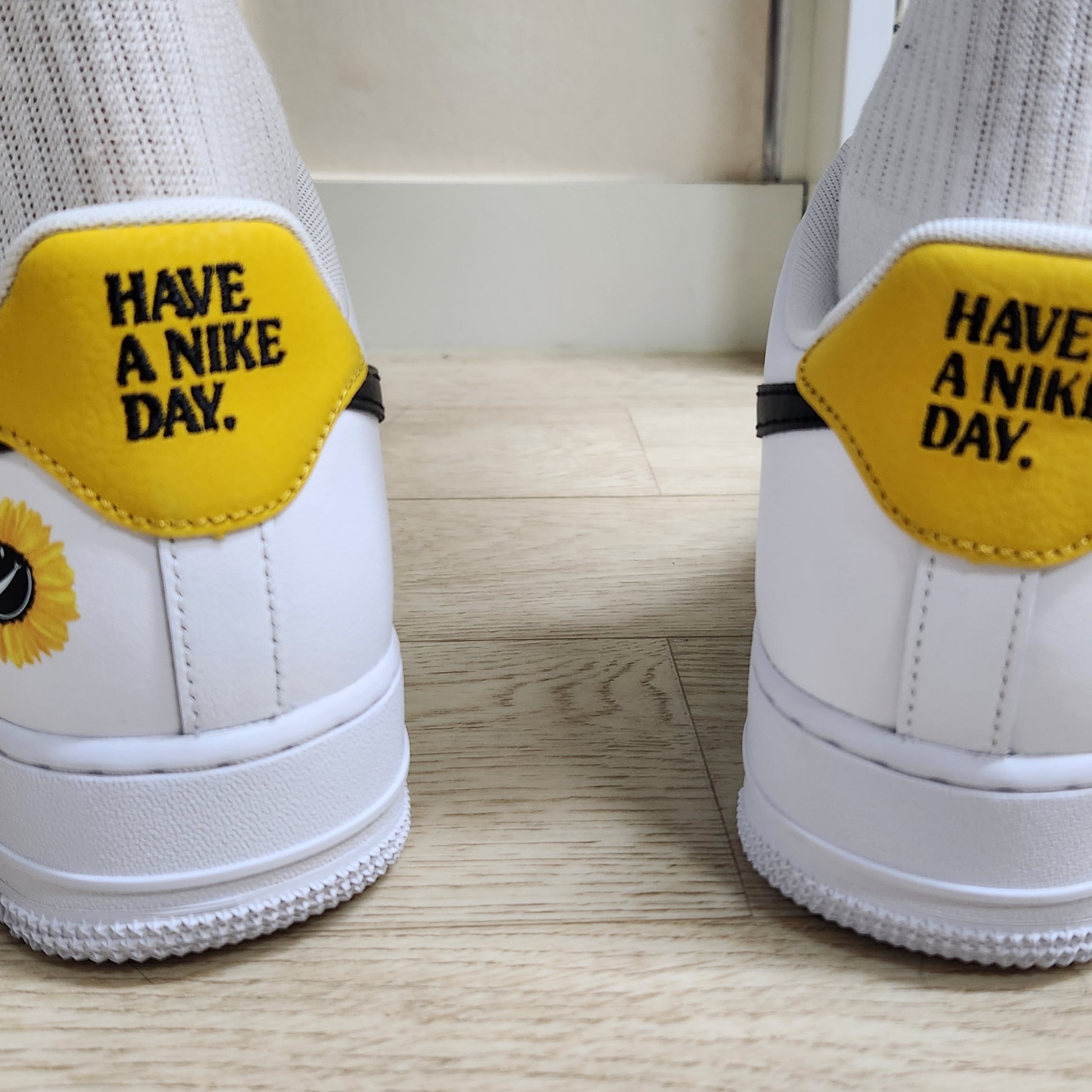 Nike Air Force 1 '07 LV8 2 Have a Nike Day 착용 스타일 - 4