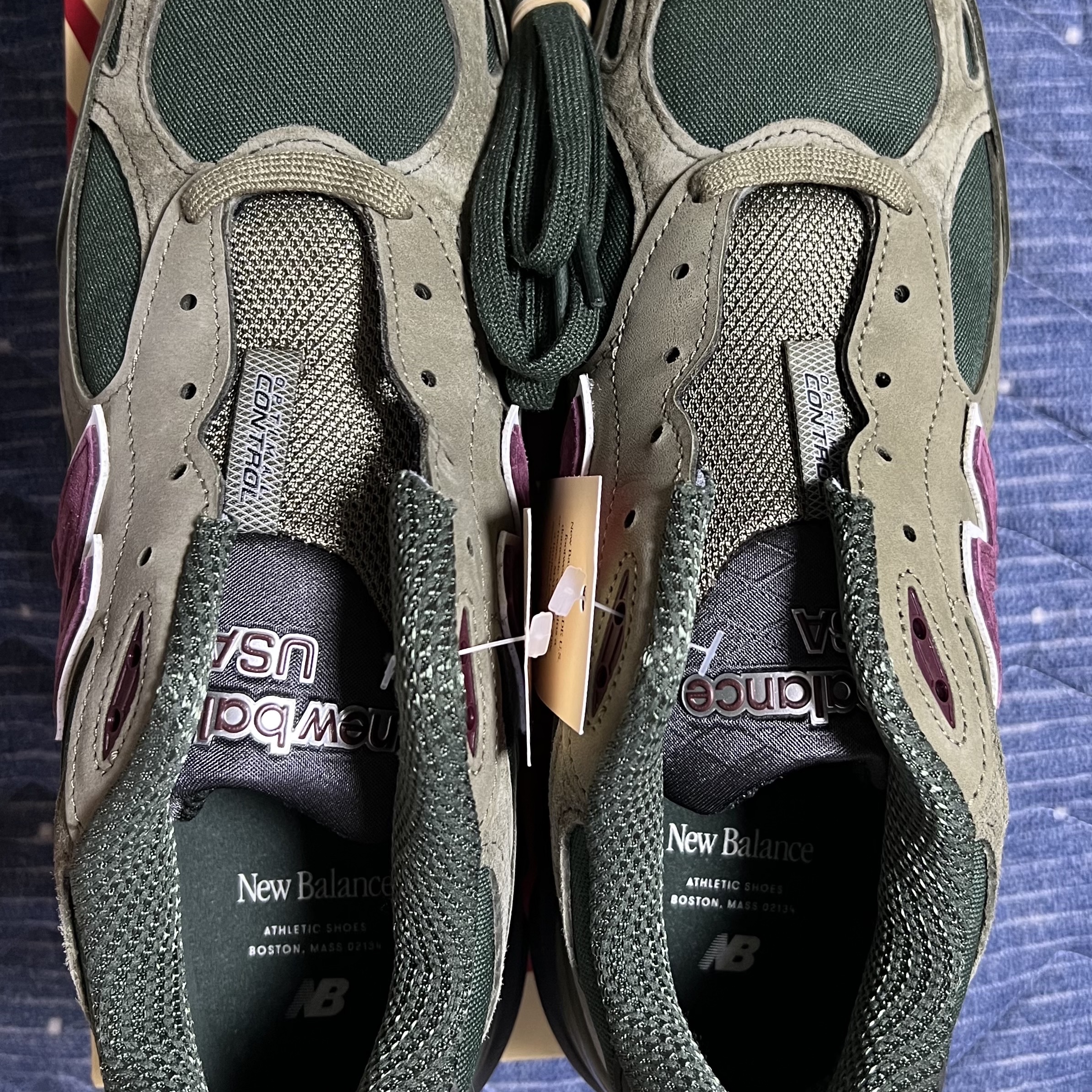New Balance 990v3 Made in USA Green Purple 착용 스타일 - 1