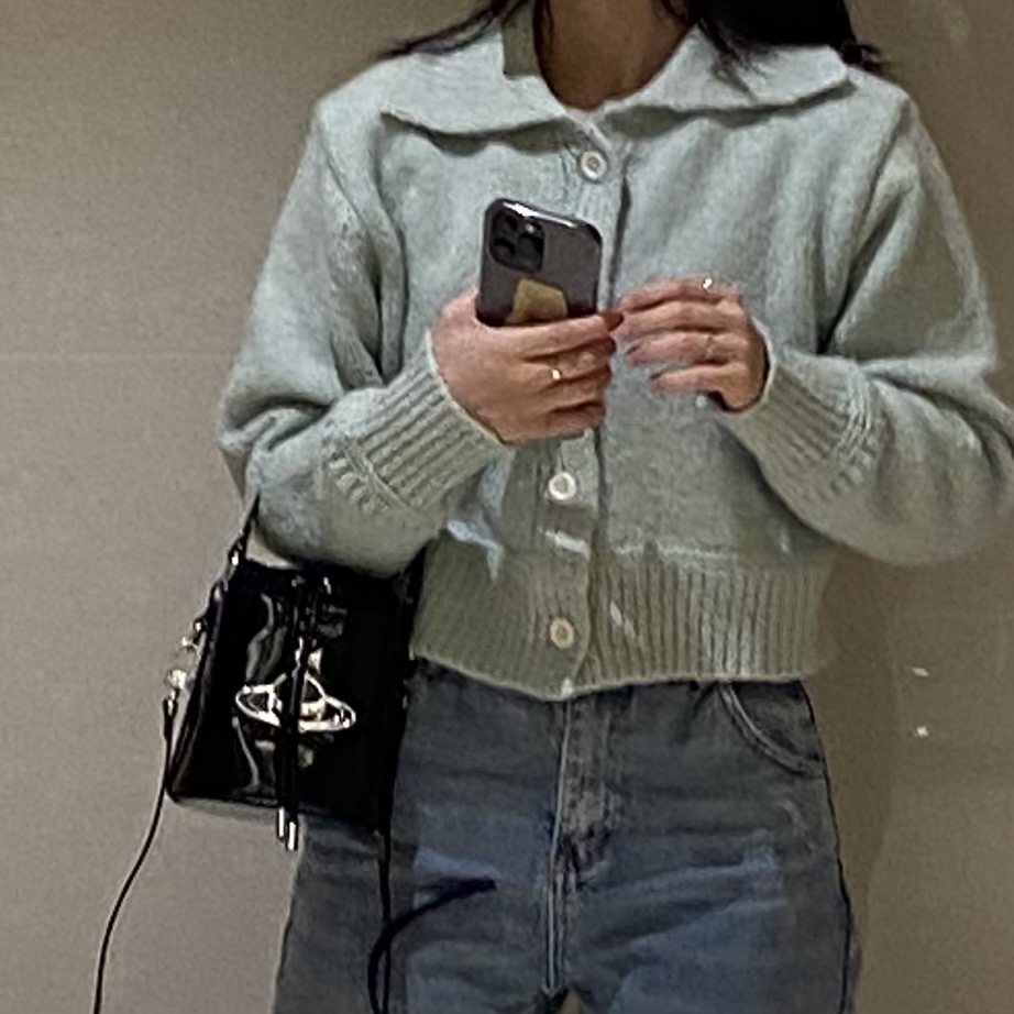 Vivienne Westwood Daisy Small Drawstring Bucket Bag Black 착용 스타일