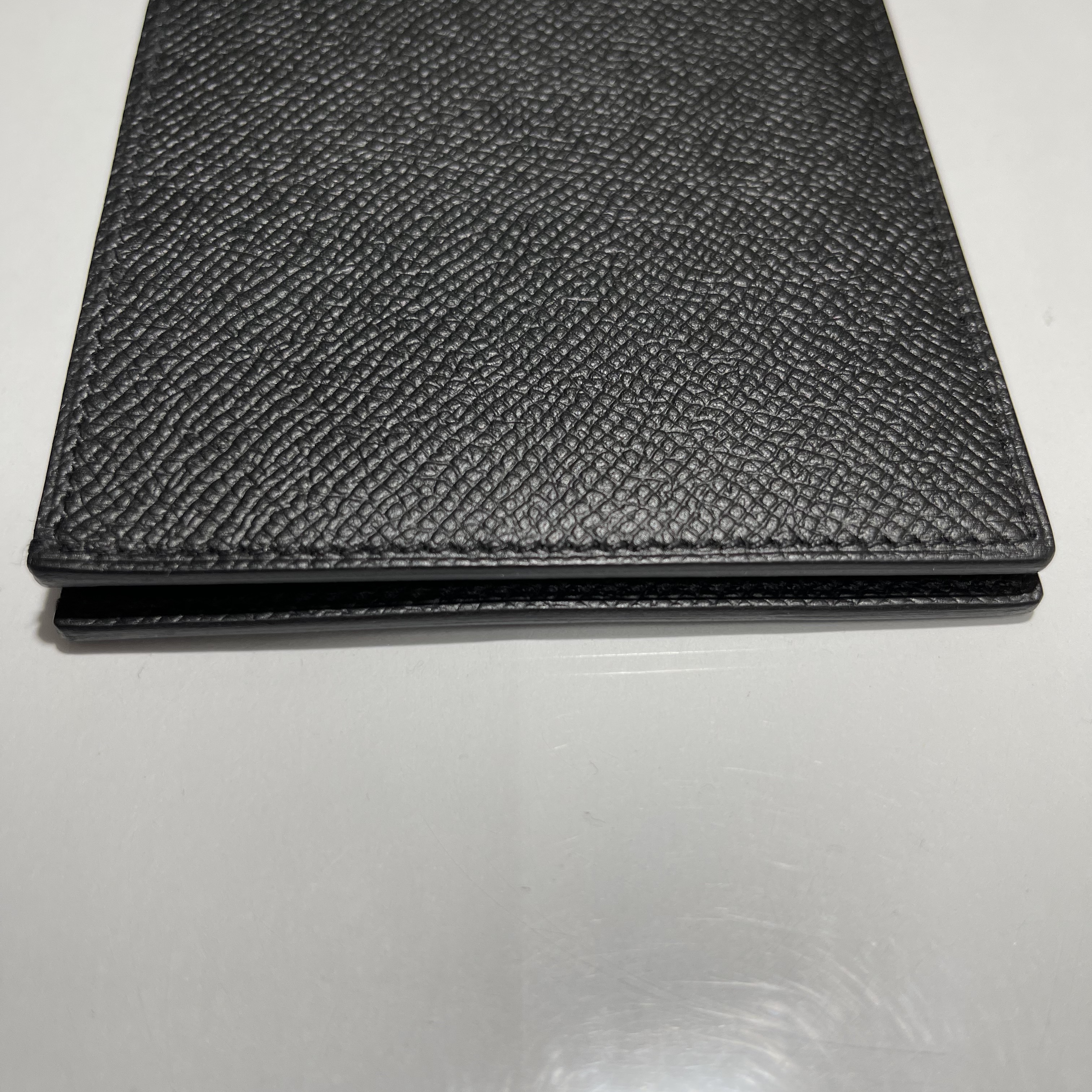 Hermes Citizen Twill Compact Wallet Epsom & Noir Bleu Nuit Bleu Zanzibar 착용 스타일 - 3