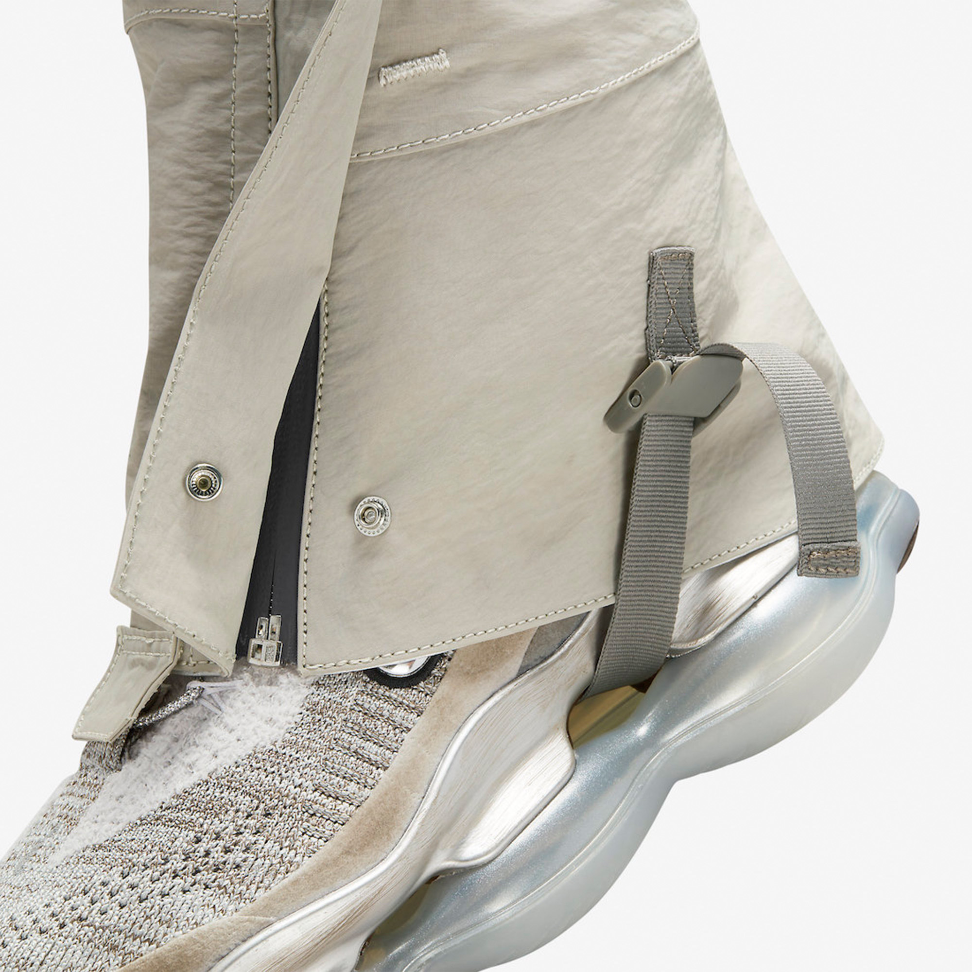 Nike Air Max Scorpion Flyknit Lemon Wash, Nike Air Max Scorpion Flyknit Black Anthracite 착용 스타일 - 4