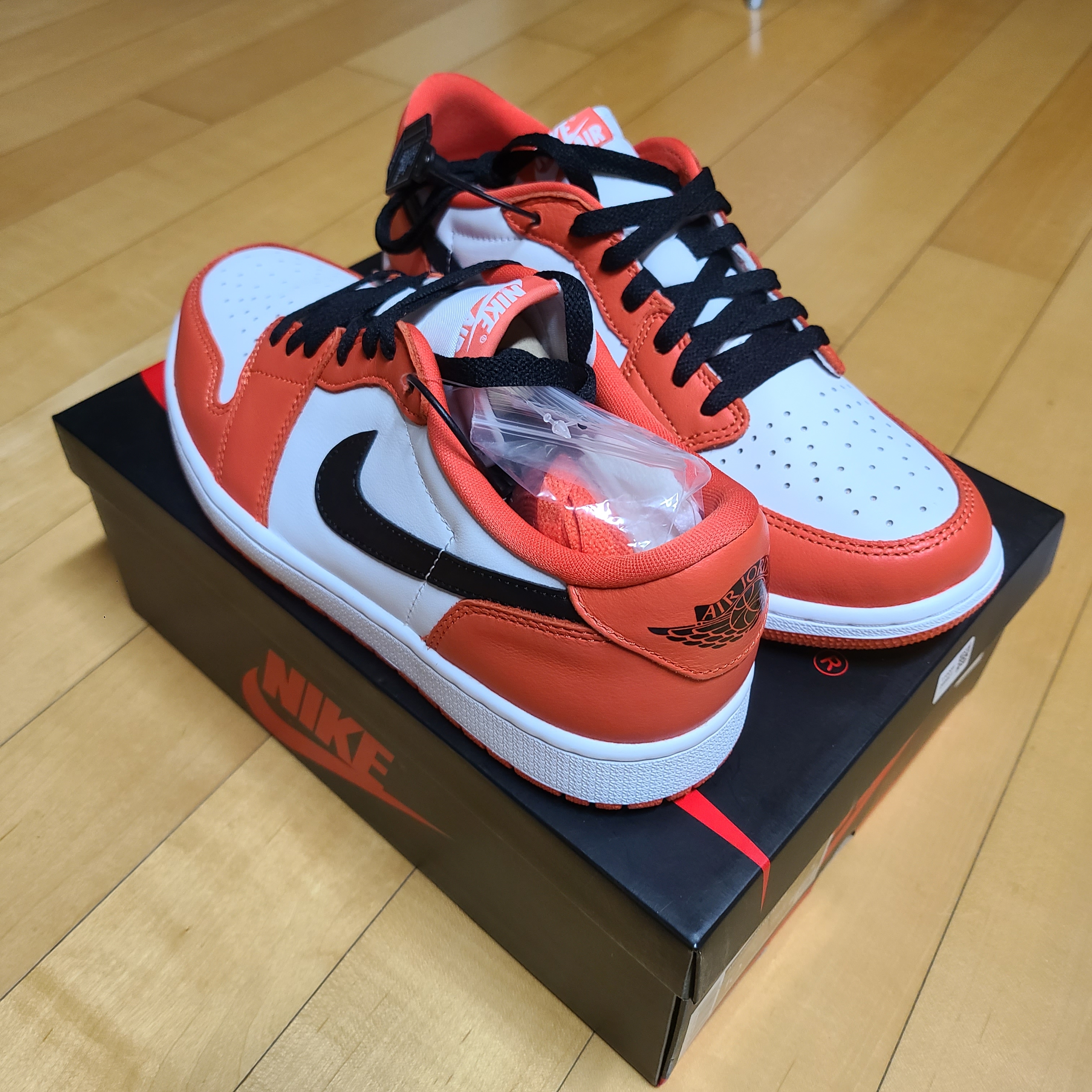 Jordan 1 Low OG Starfish 착용 스타일 - 1