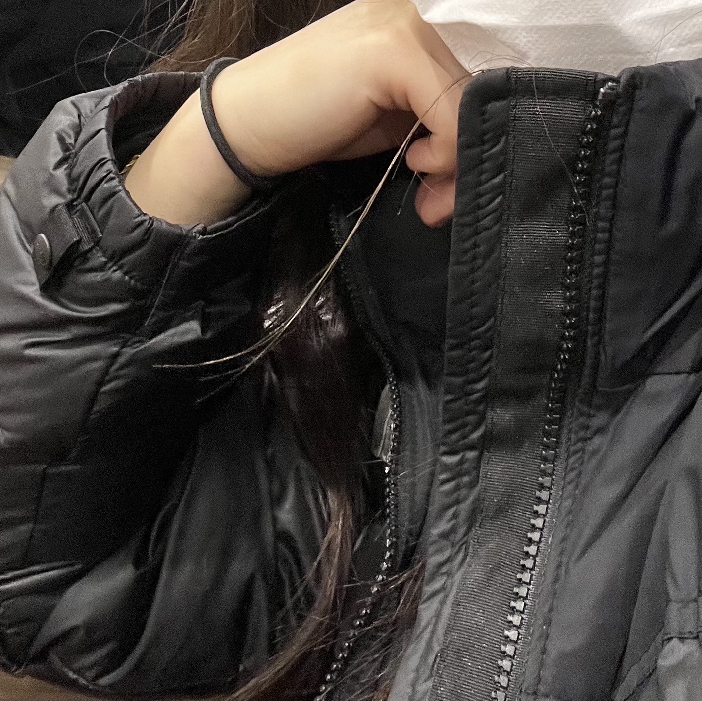 (W) The North Face 1996 Eco Nuptse Jacket Black 착용 스타일