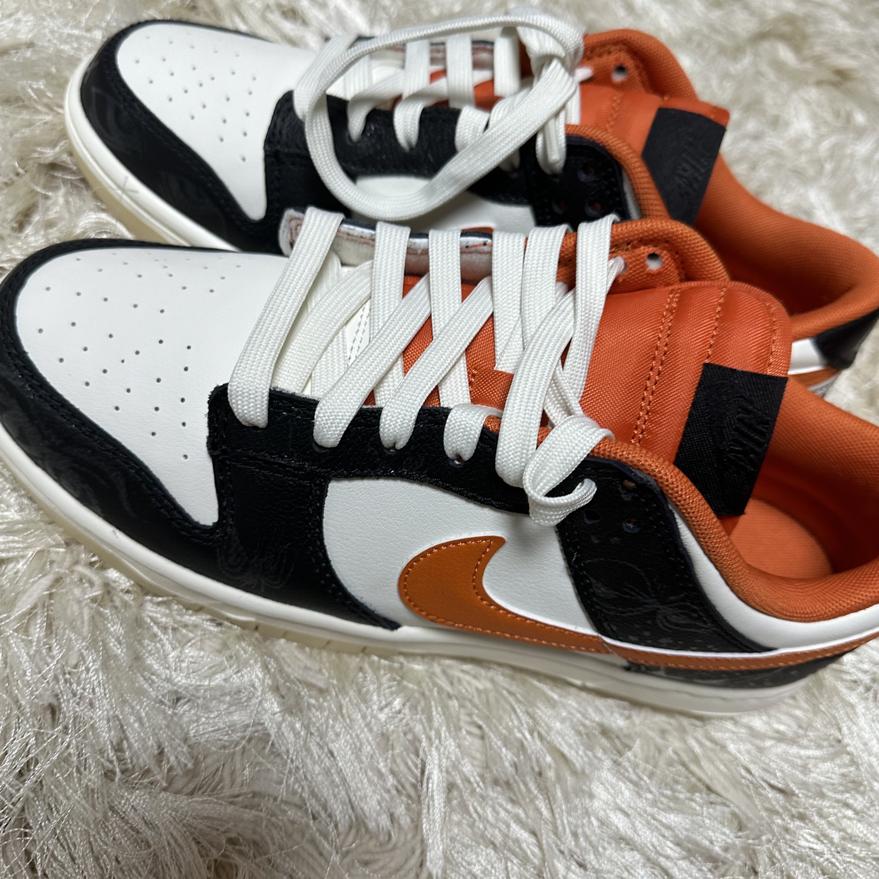 Nike Dunk Low Retro PRM Halloween 착용 스타일