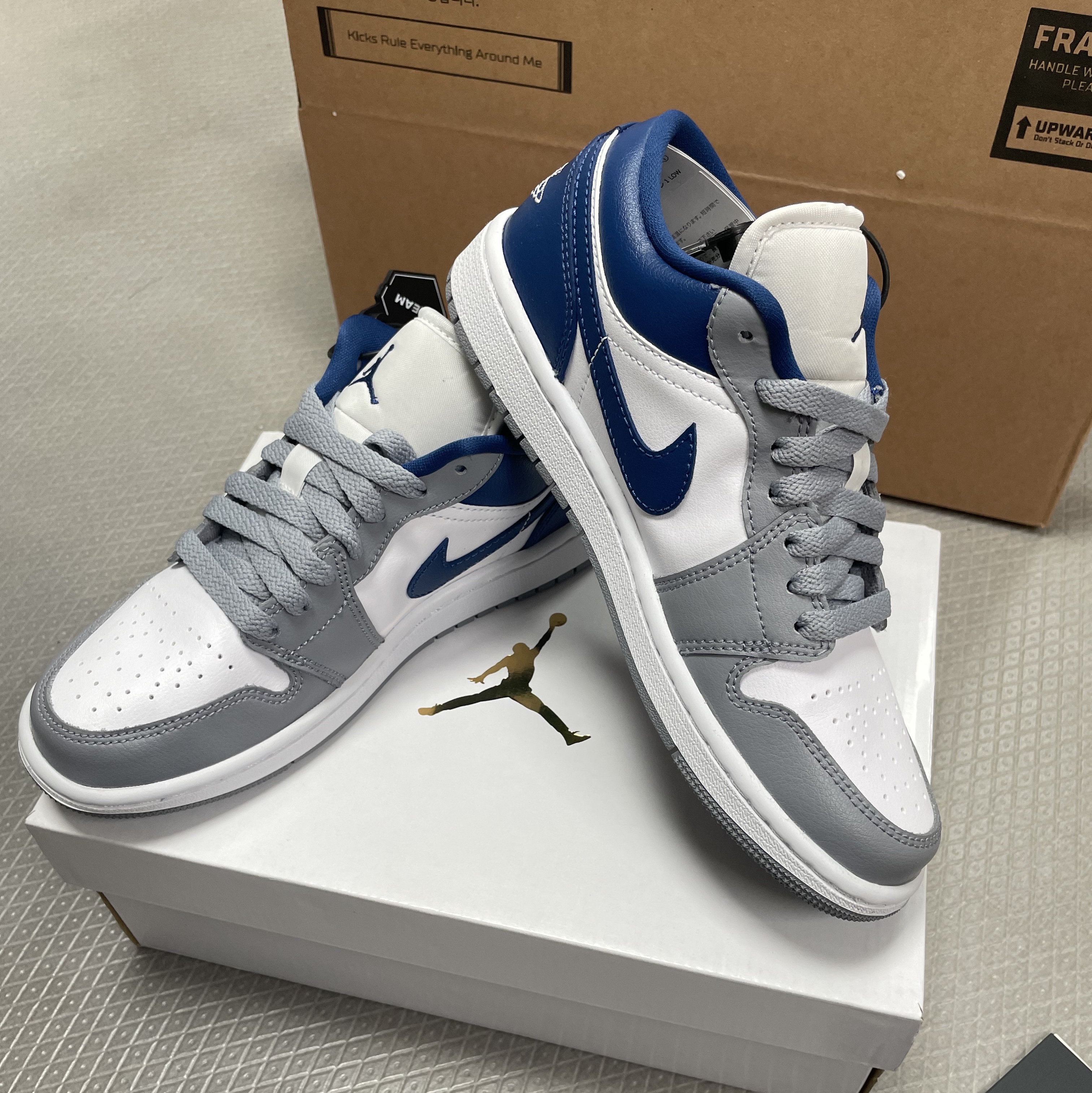 (W) Jordan 1 Low White Grey Blue 착용 스타일 - 5