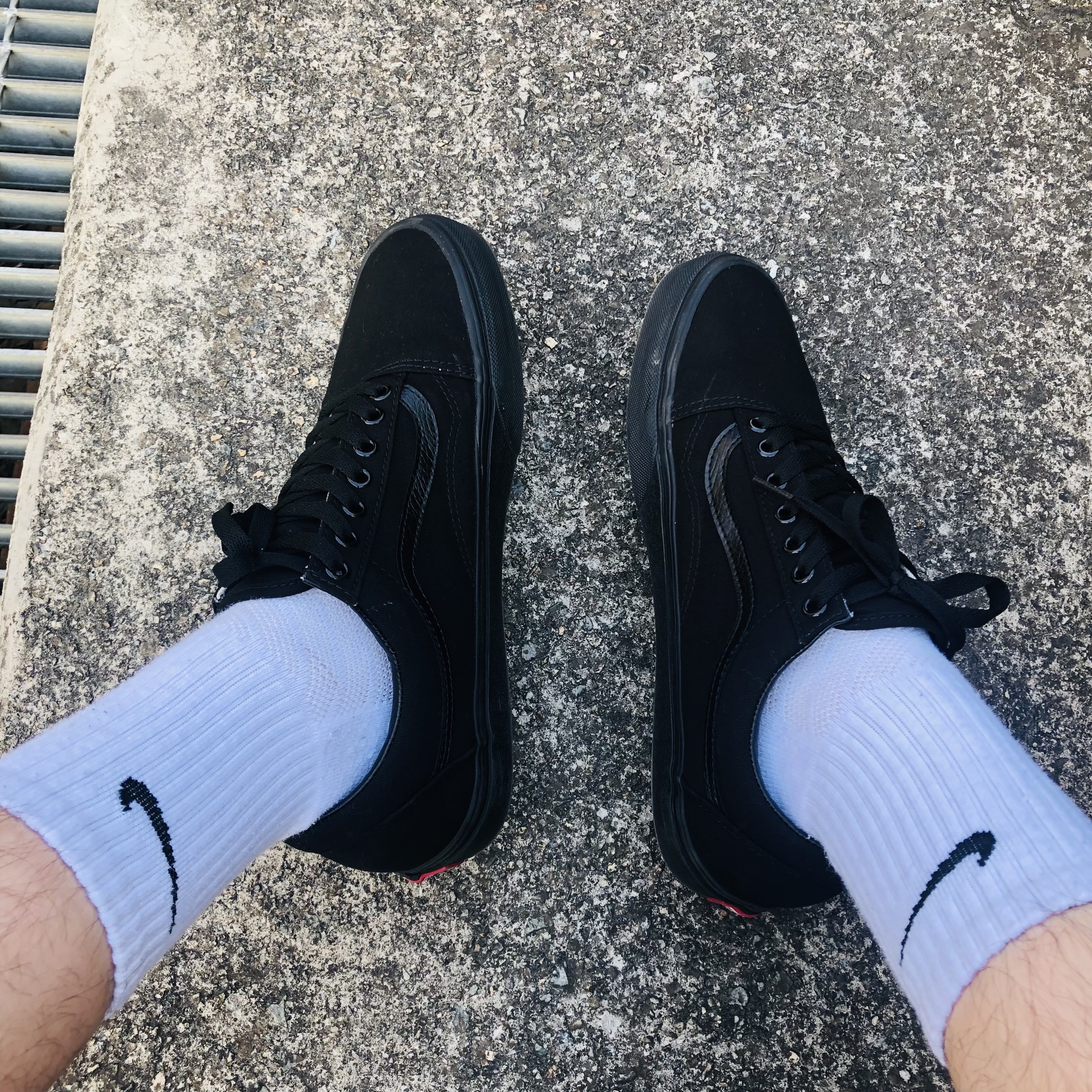 Vans Old Skool Pro Blackout 착용 스타일