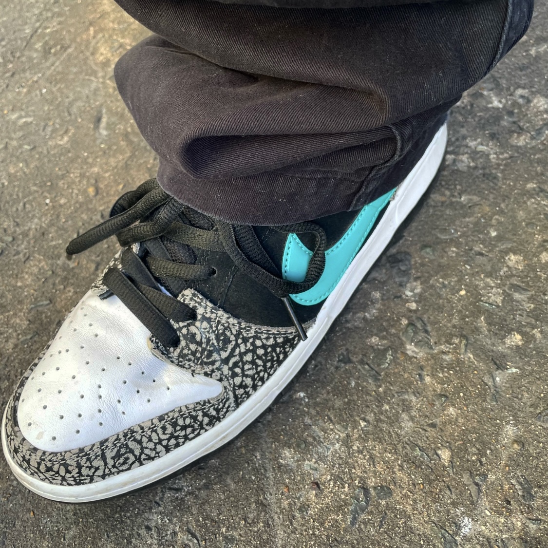 Nike SB Dunk Low Pro Clear Jade 착용 스타일
