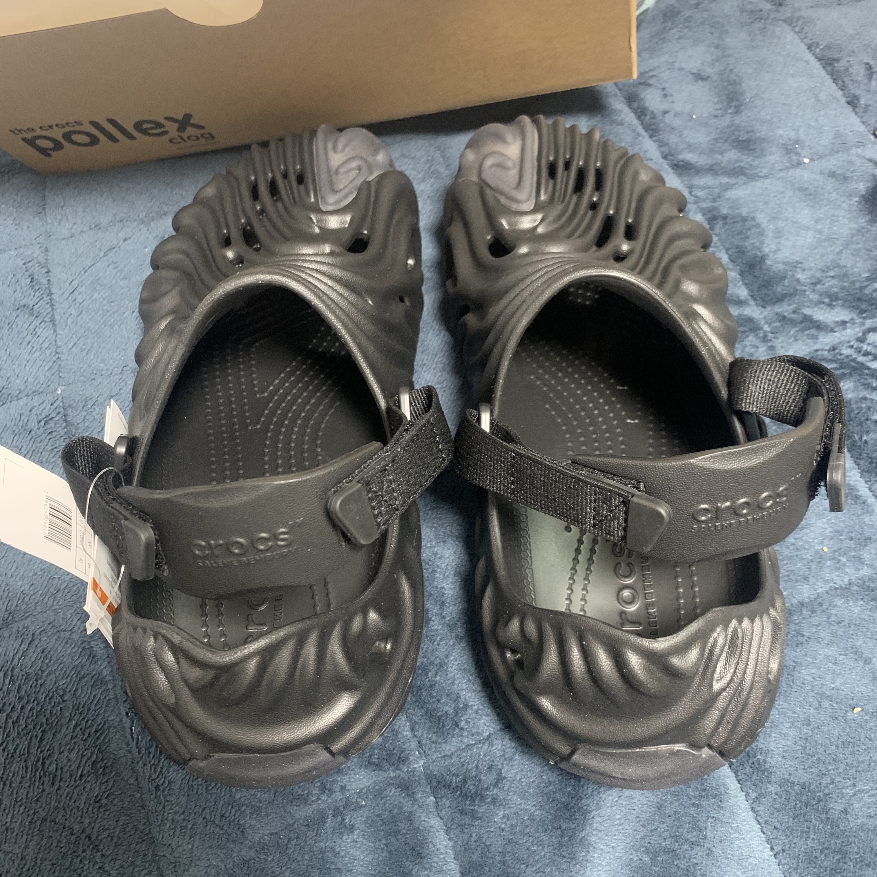 Crocs x Salehe Bembury Pollex Clog Sasquatch 착용 스타일 - 2