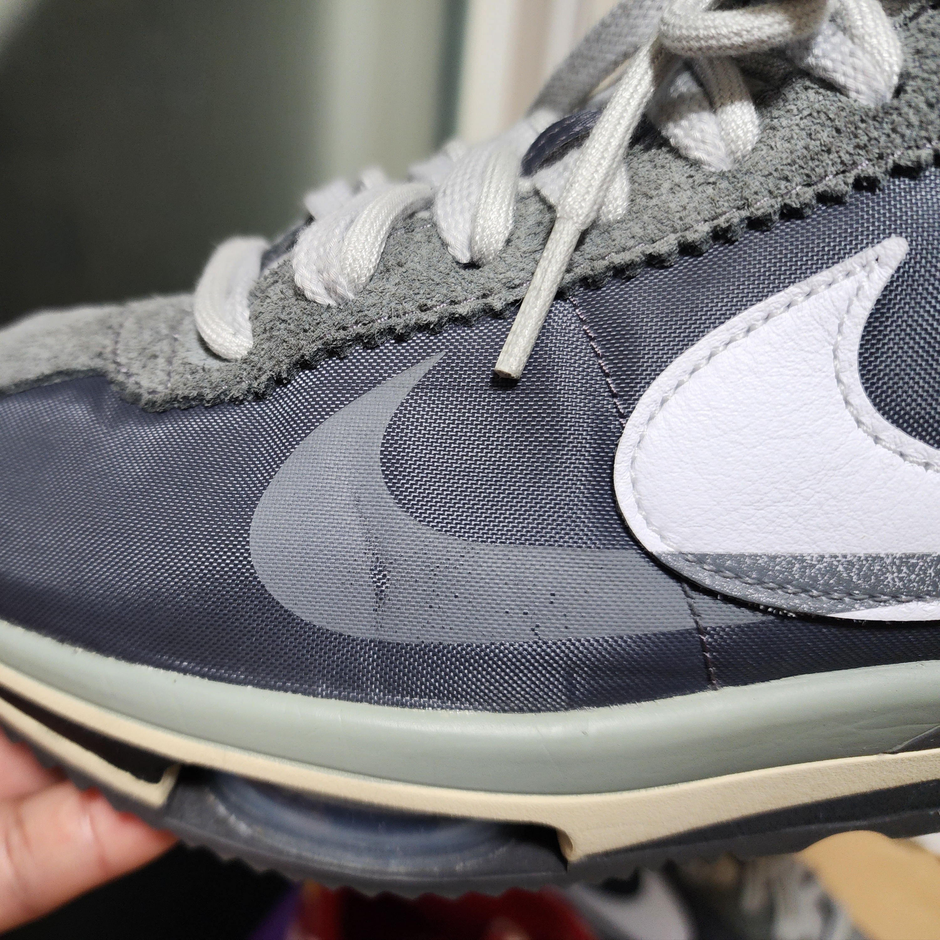 Nike x Sacai Zoom Cortez SP Iron Grey 착용 스타일 - 1