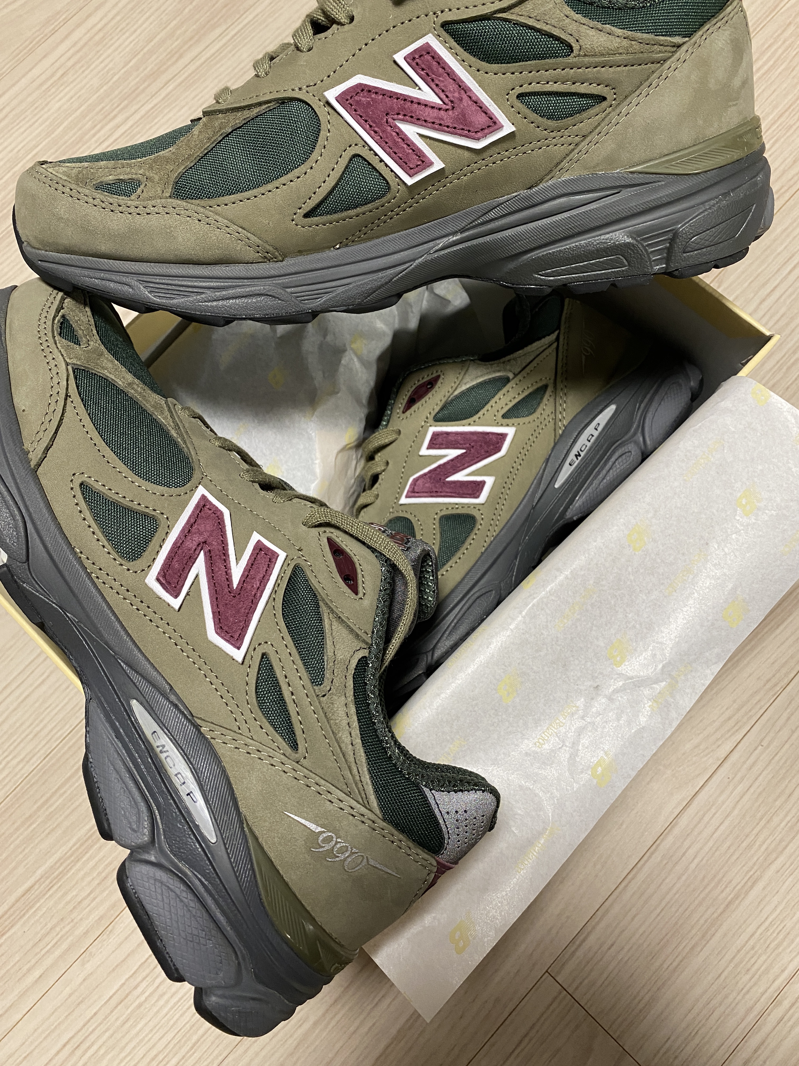 New Balance 990v3 Made in USA Green Purple 착용 스타일