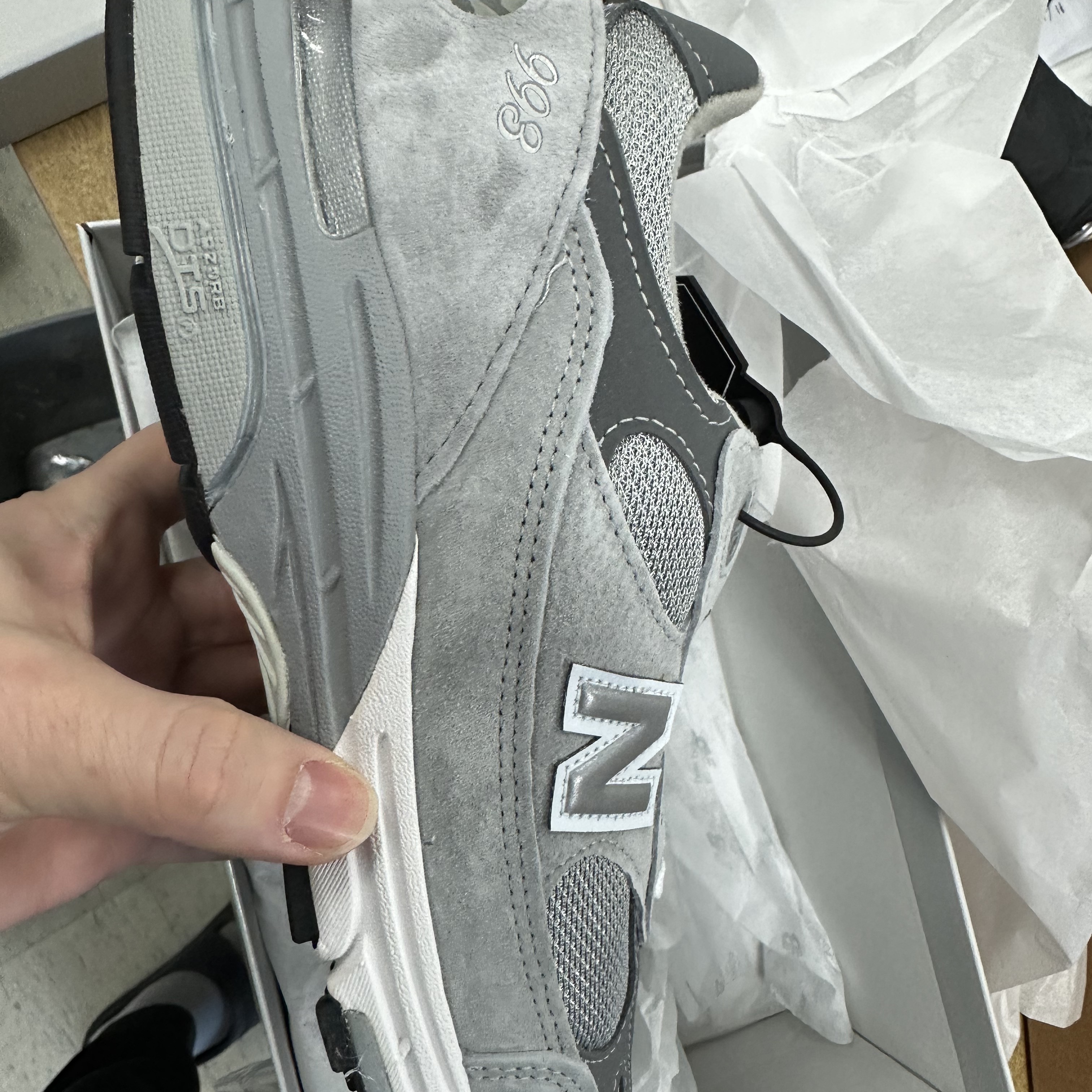 New Balance 993 Made in USA Grey - D Standard 착용 스타일 - 1