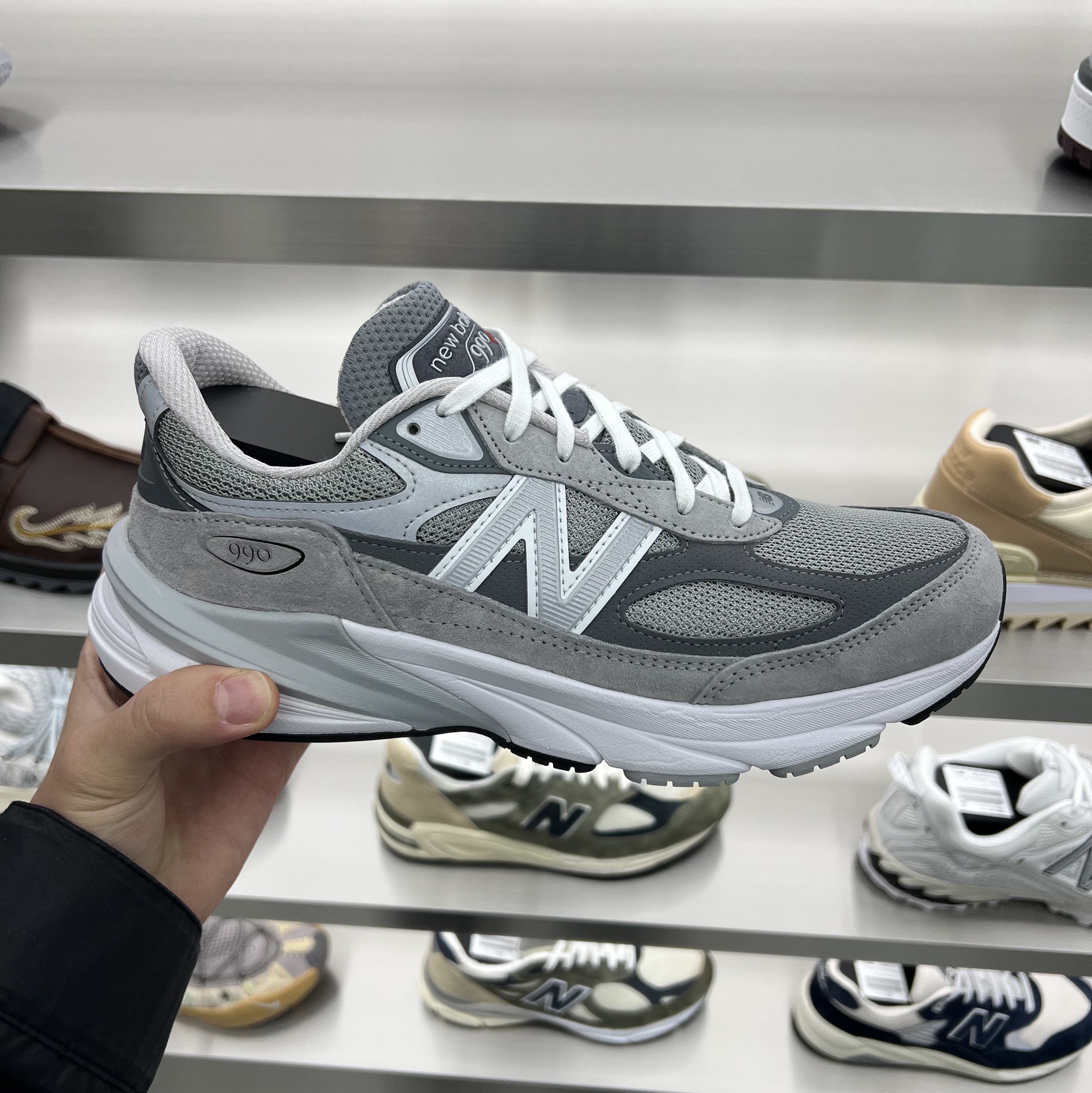 New Balance 990v6 Made in USA Grey - D Standard 착용 스타일