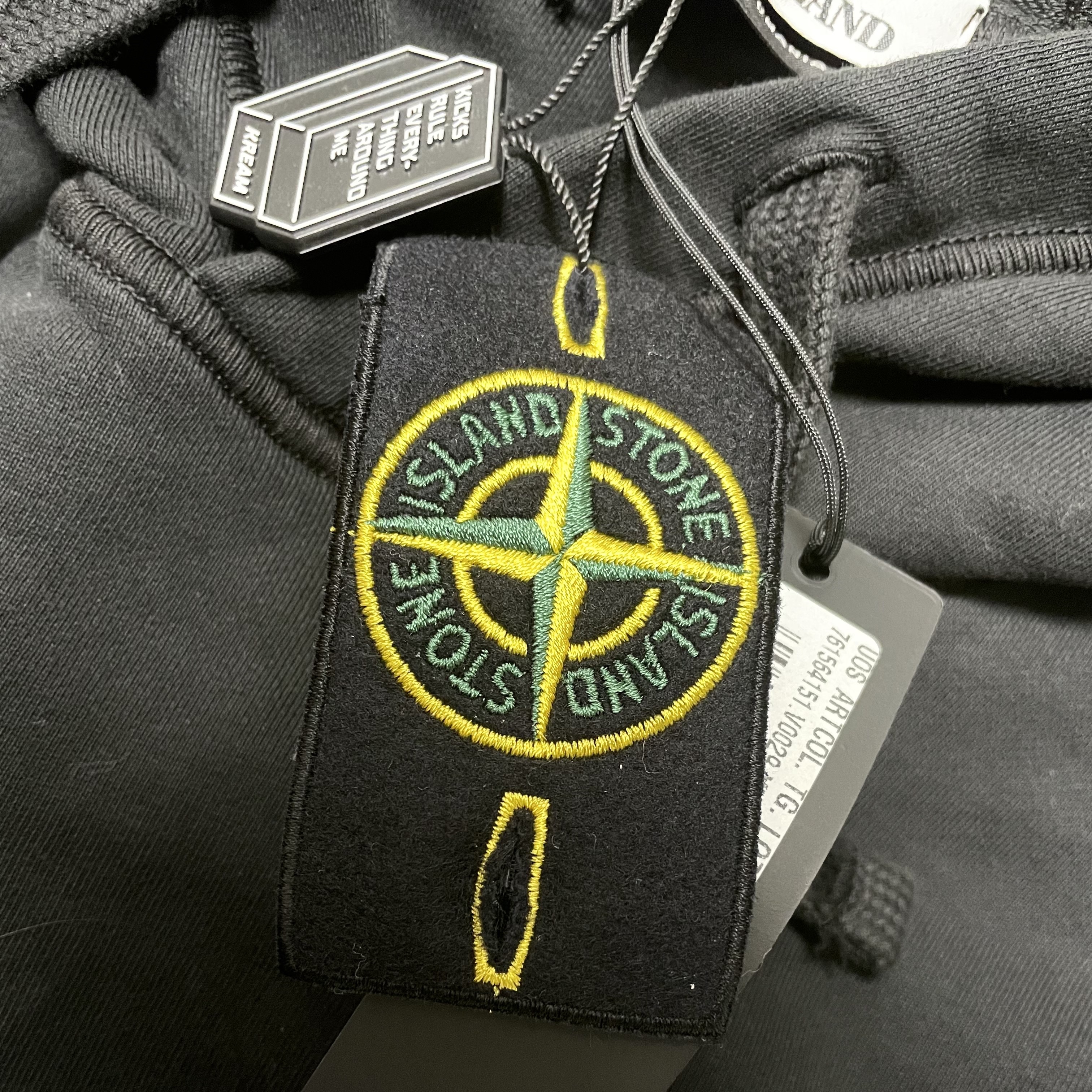 Stone Island 64151 Cotton Fleece Hooded Sweatshirt Black - 22SS 착용 스타일
