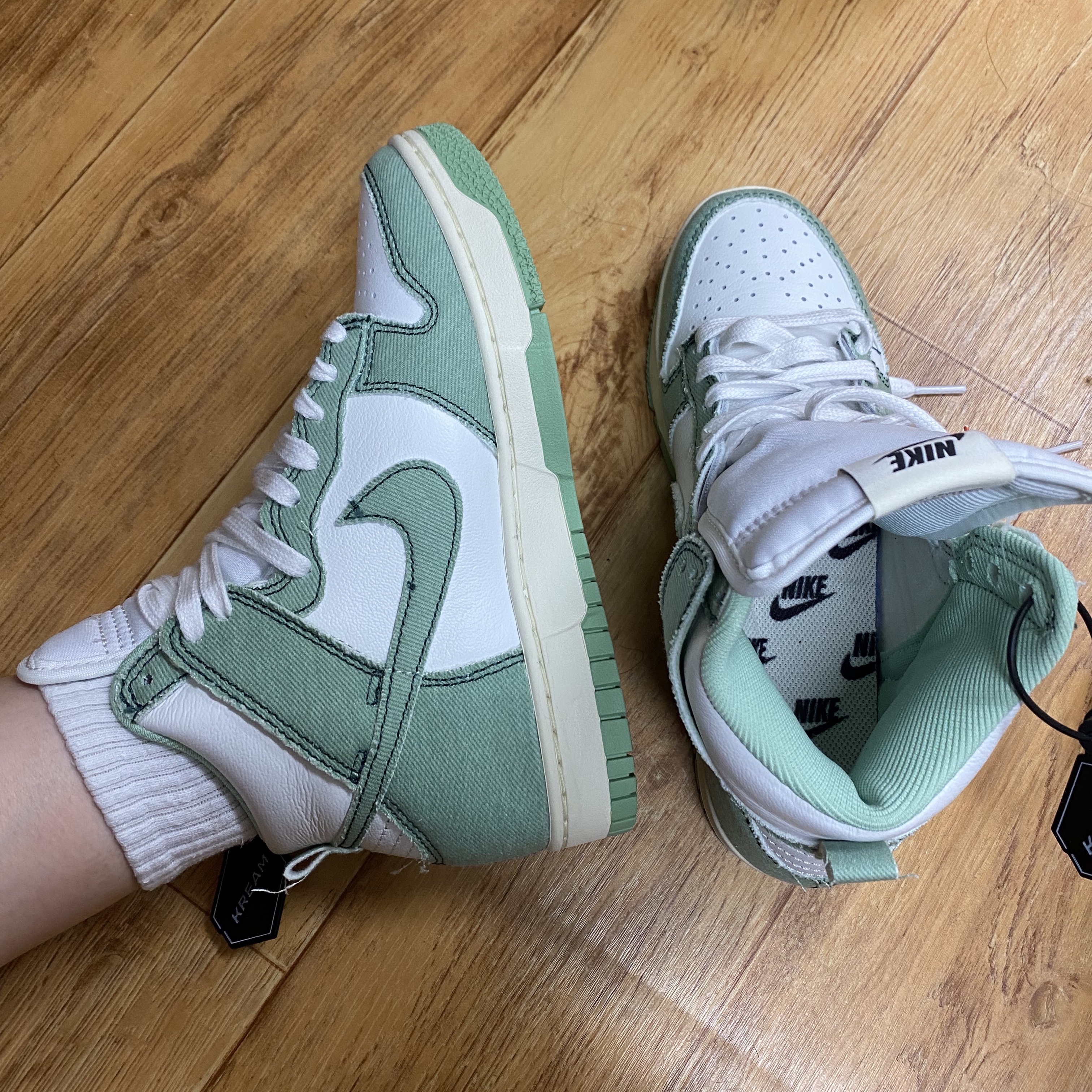 (W) Nike Dunk High 1985 Enamel Green 착용 스타일 - 5