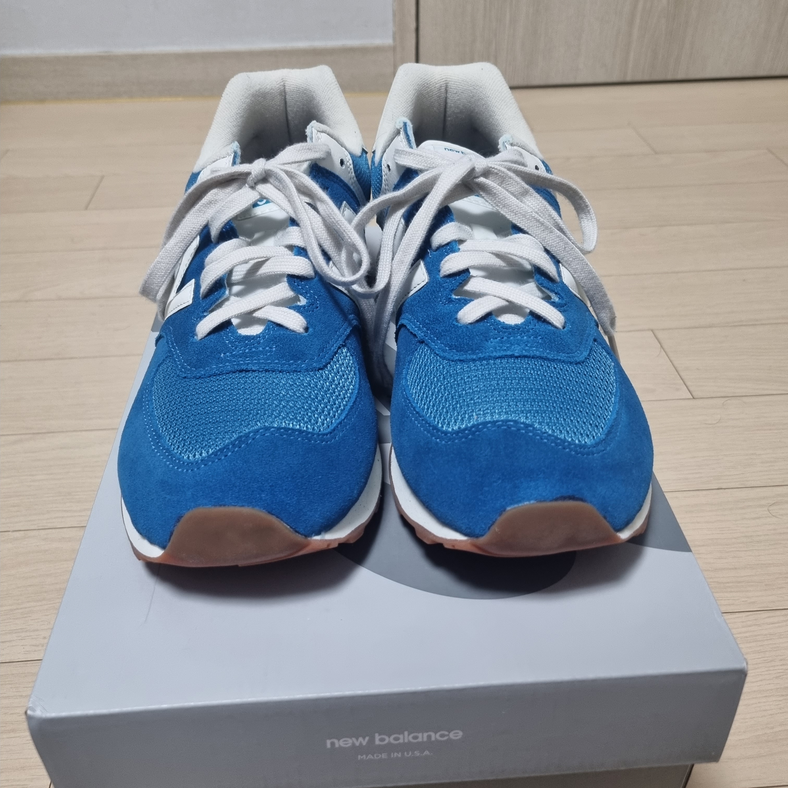 New Balance 574 Natural Indigo Blue 착용 스타일 - 2