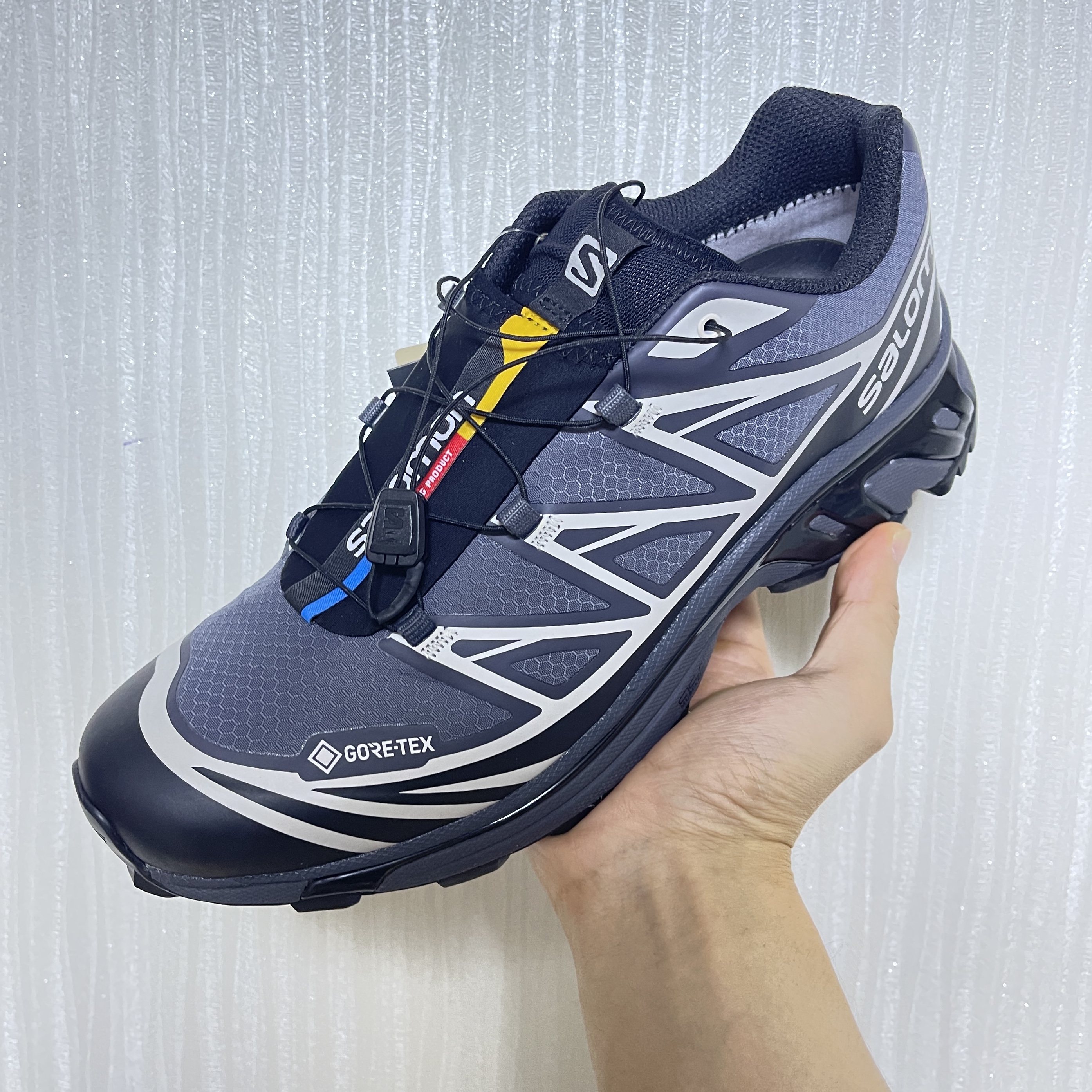 Salomon XT-6 Gore-Tex Black Ebony 착용 스타일 - 1
