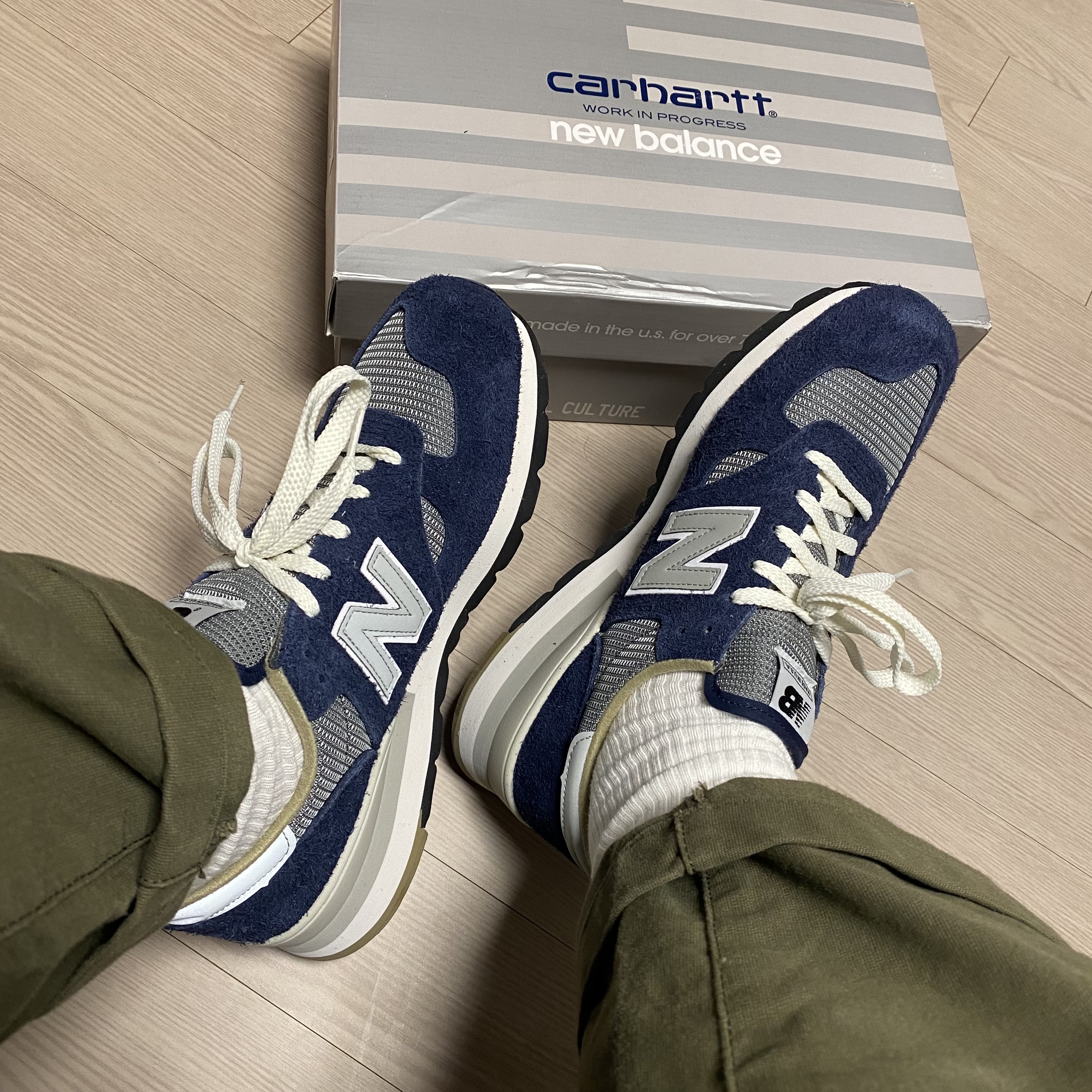 New Balance x Carhartt WIP 990v1 Made in USA Sculpture Center 착용 스타일