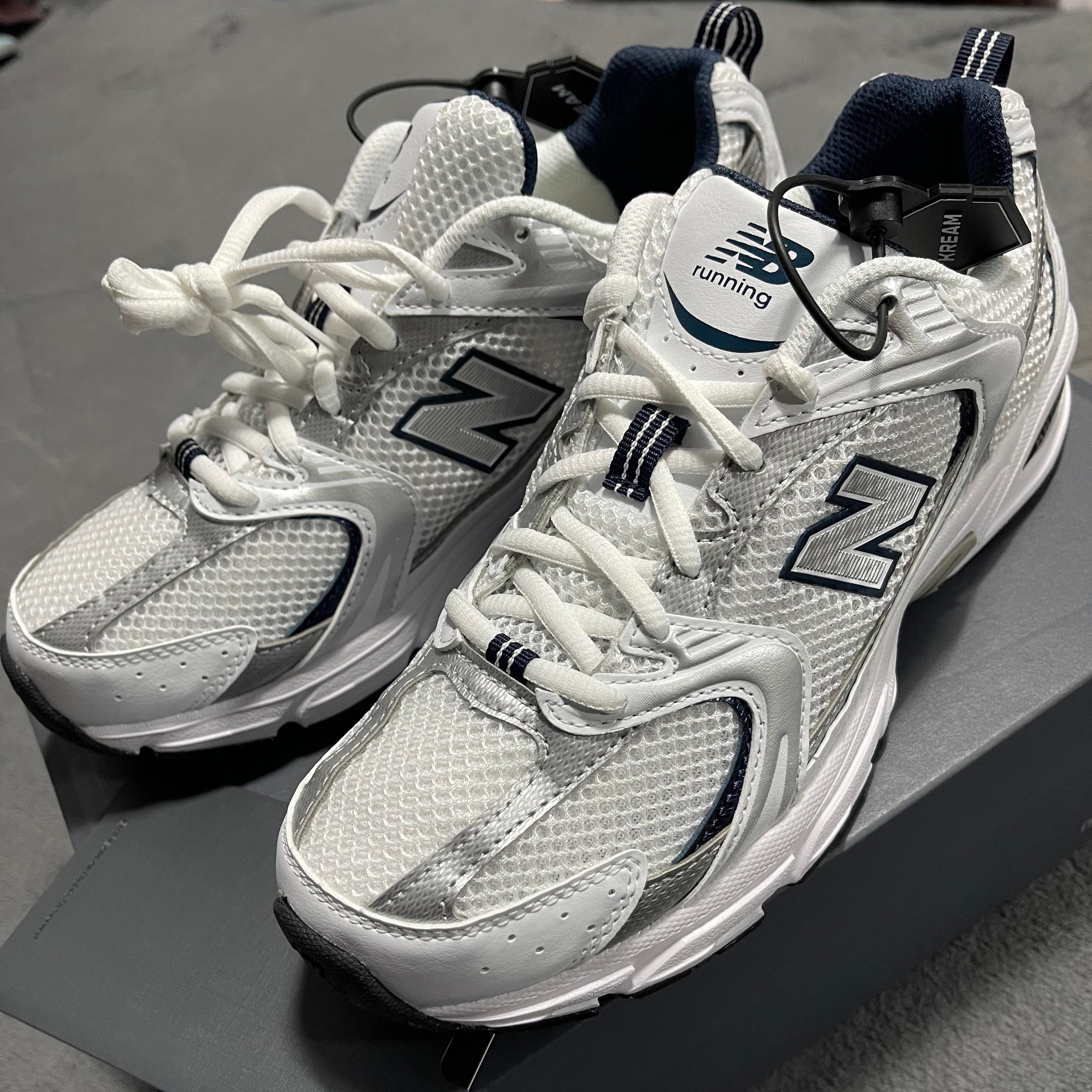 New Balance 530 White 착용 스타일 - 1