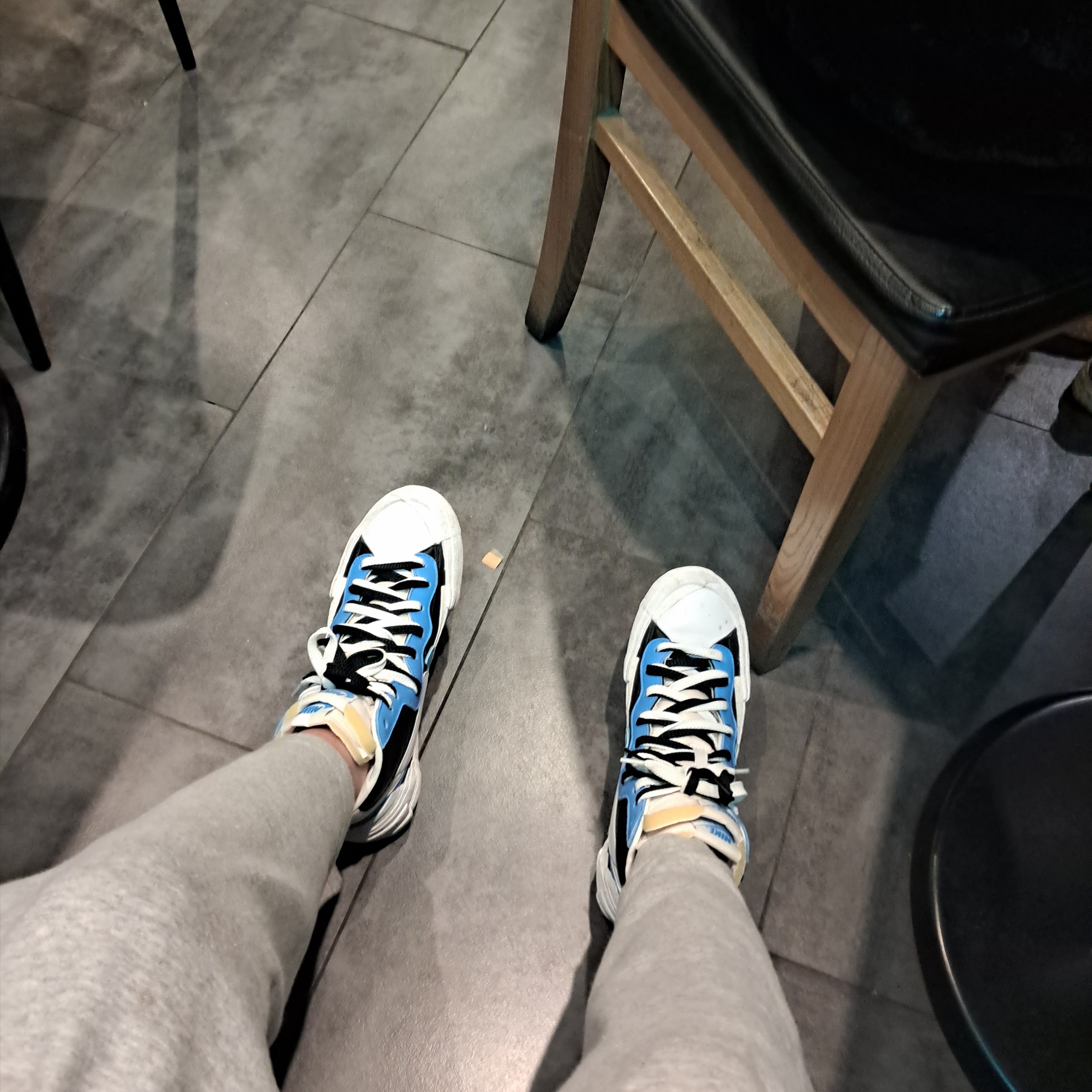 Nike x Sacai Blazer Mid White Black Legend Blue 착용 스타일