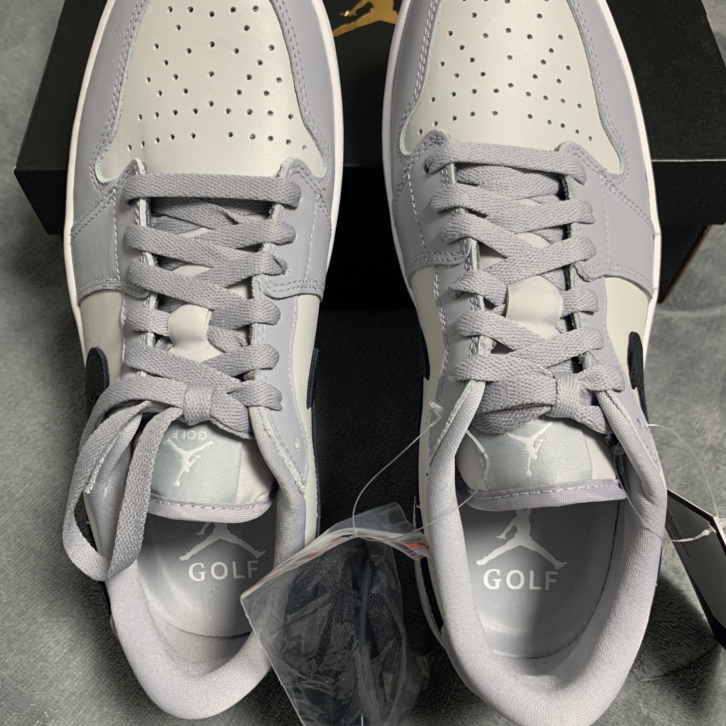 Jordan 1 Low Golf Wolf Grey 착용 스타일 - 4