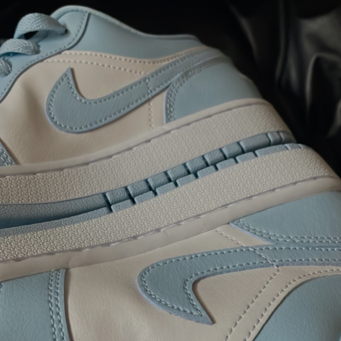(W) Jordan 1 Low White Ice Blue 착용 스타일 - 2