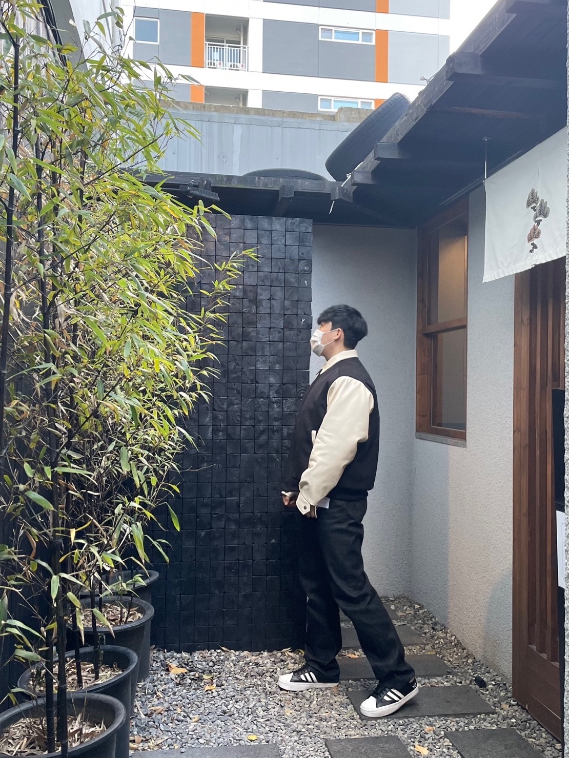 Y-3 Yohji Star Black White 착용 스타일 - 2