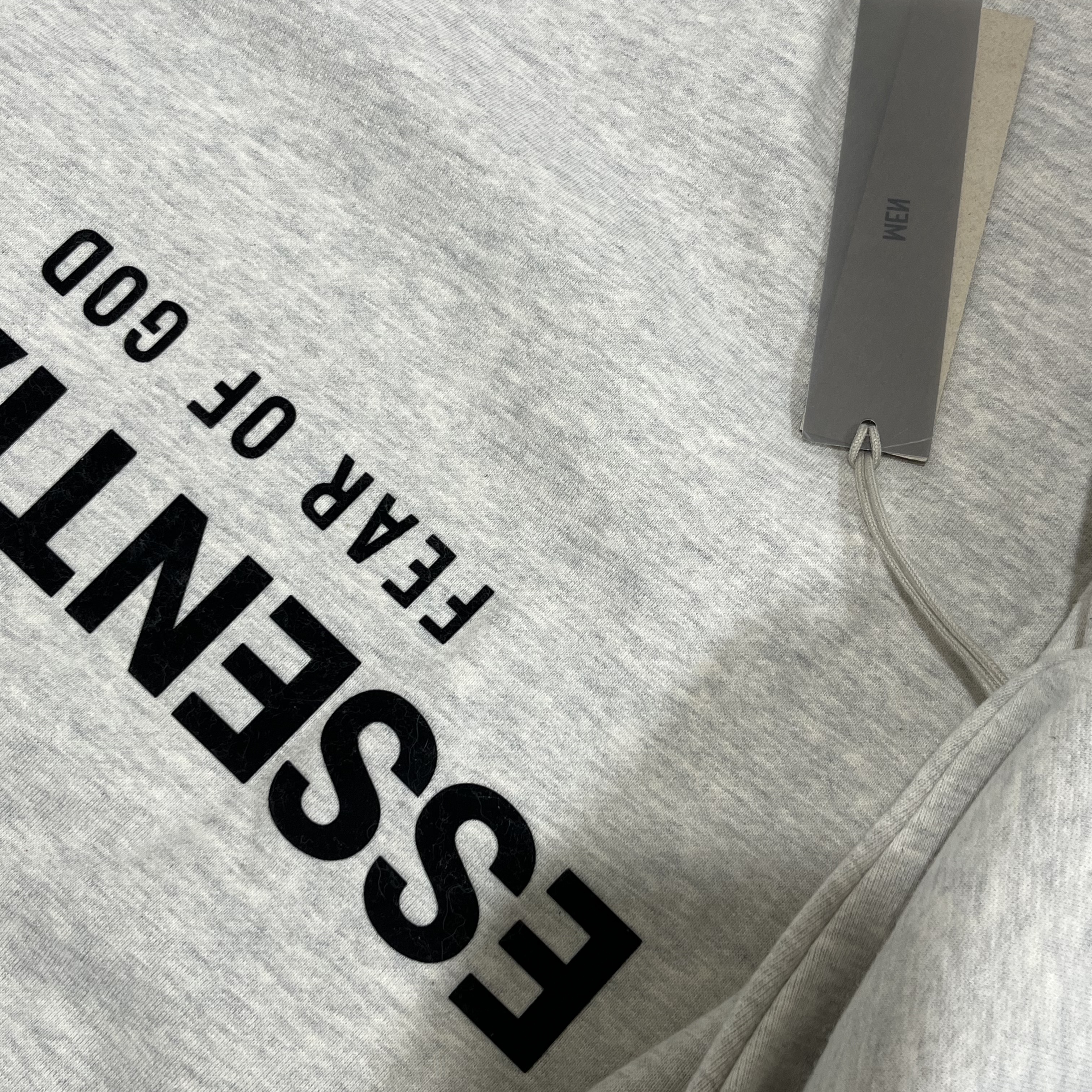 Essentials The Core Collection Crewneck Sweatshirt Light Oatmeal 착용 스타일